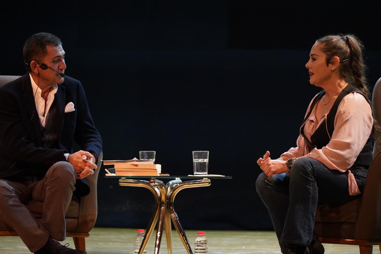 Edebiyat Söyleşileri'nde Nilüfer Açıkalın'la keyifli sohbet