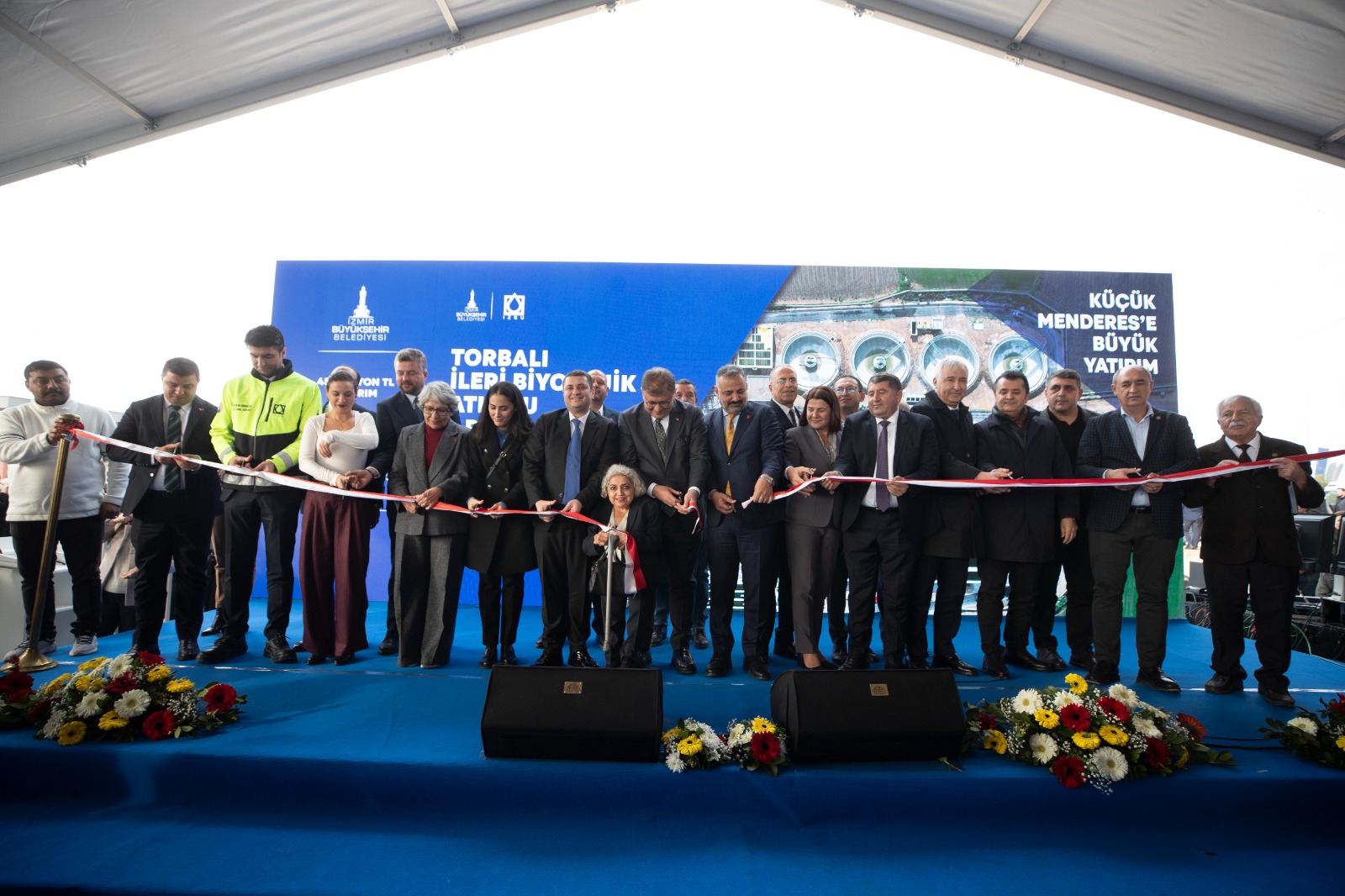 Başkan Tugay: “Diz çöktüremediğiniz için İzmir’i kötülüyorsunuz”