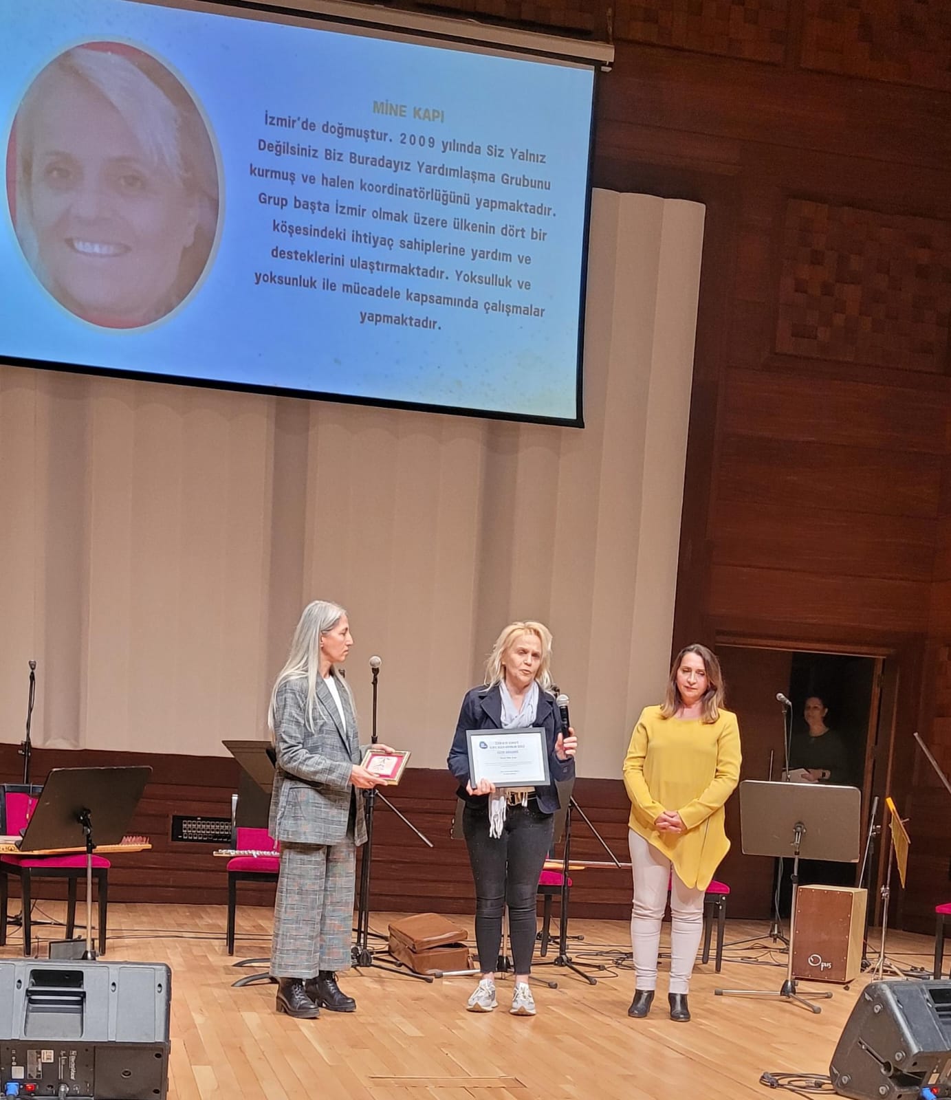 "Kente Değer Katanlar" Ödül Töreninde Mine Kapı’ya Büyük Onur