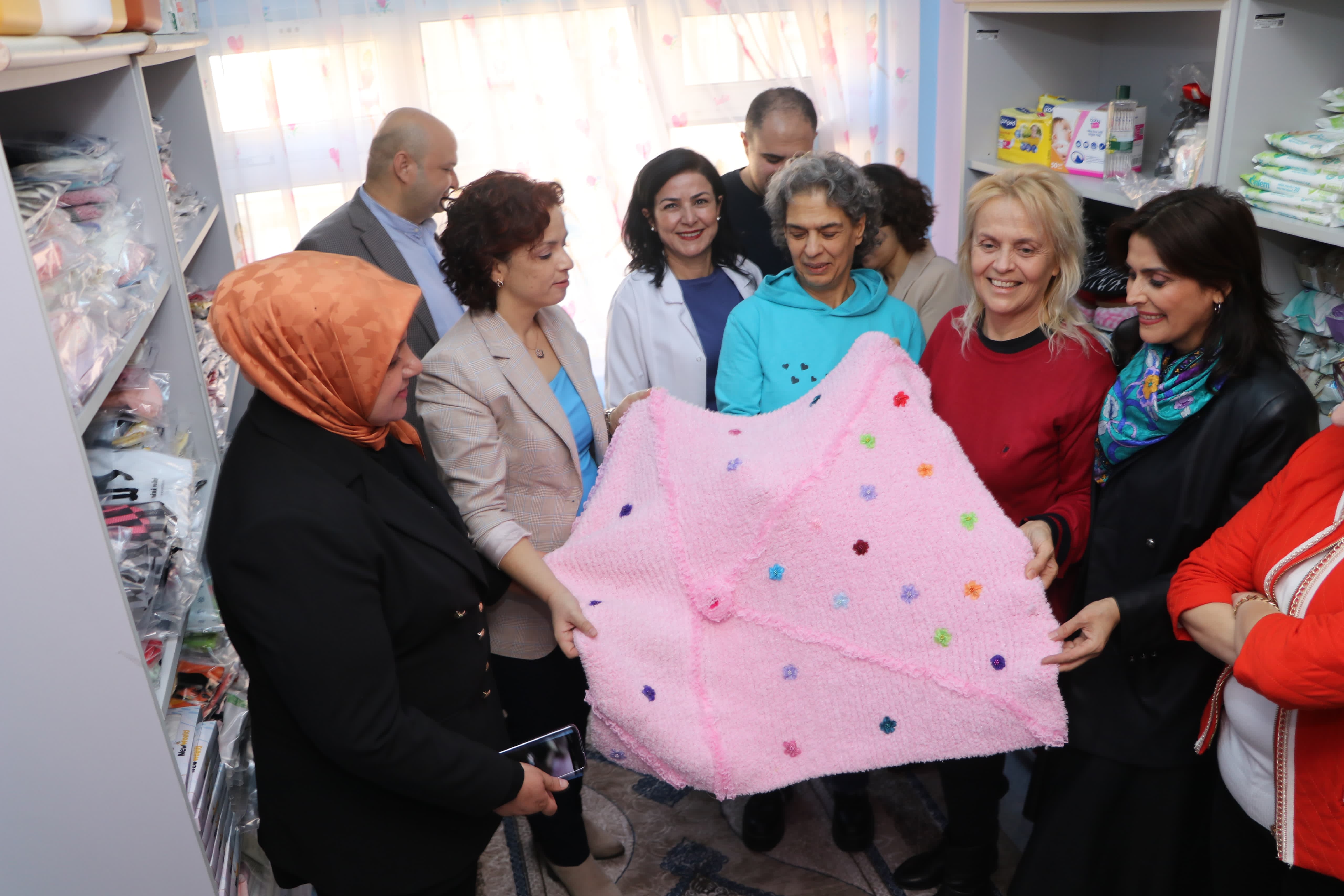 Gaziantep'te Anlamlı Proje: 'İlk Nefes' Marketi Açıldı