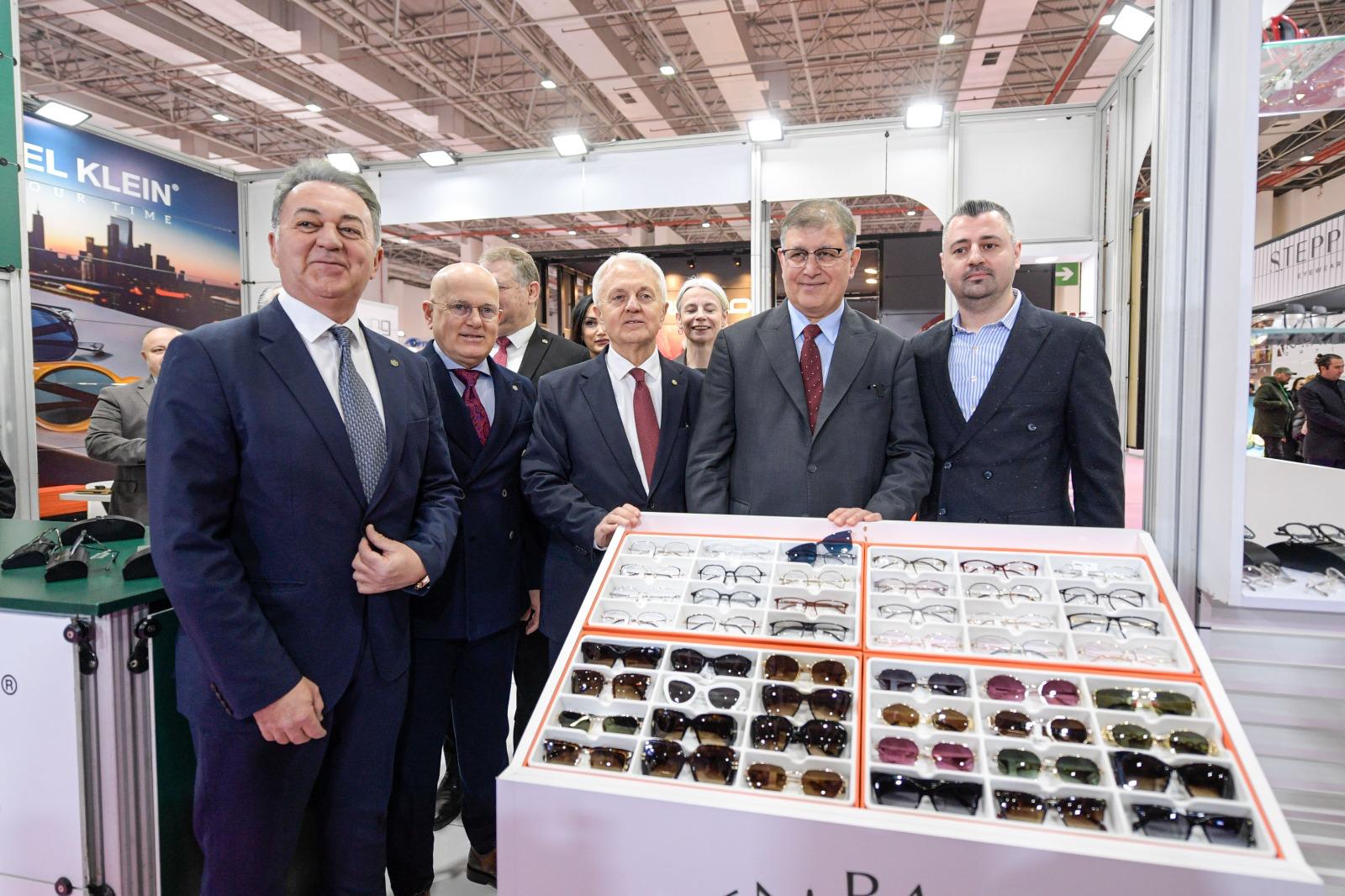 Tugay: İzmir'in geleneğinde fuarcılık var