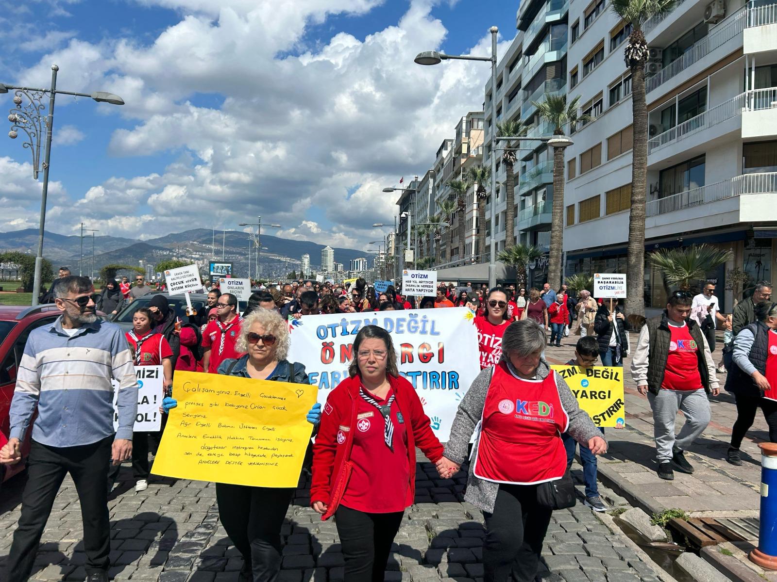 Farkındalık için adım attılar