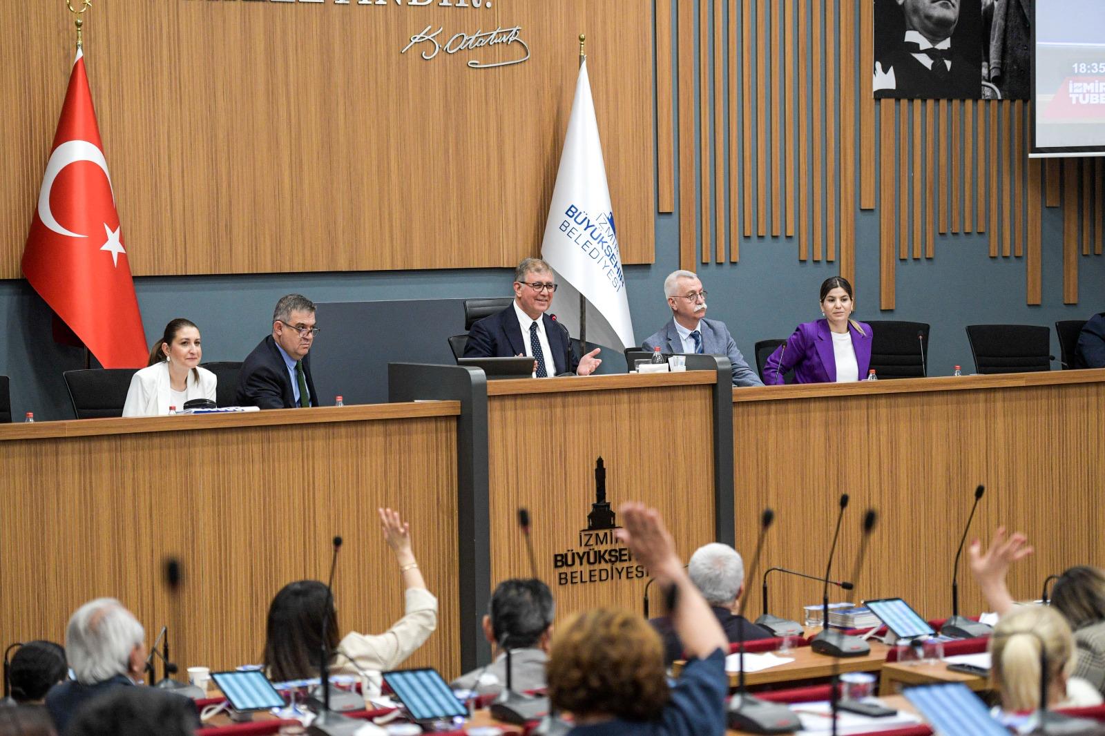 Başkan Tugay: Bu zulüm mutlaka bir gün bitecek