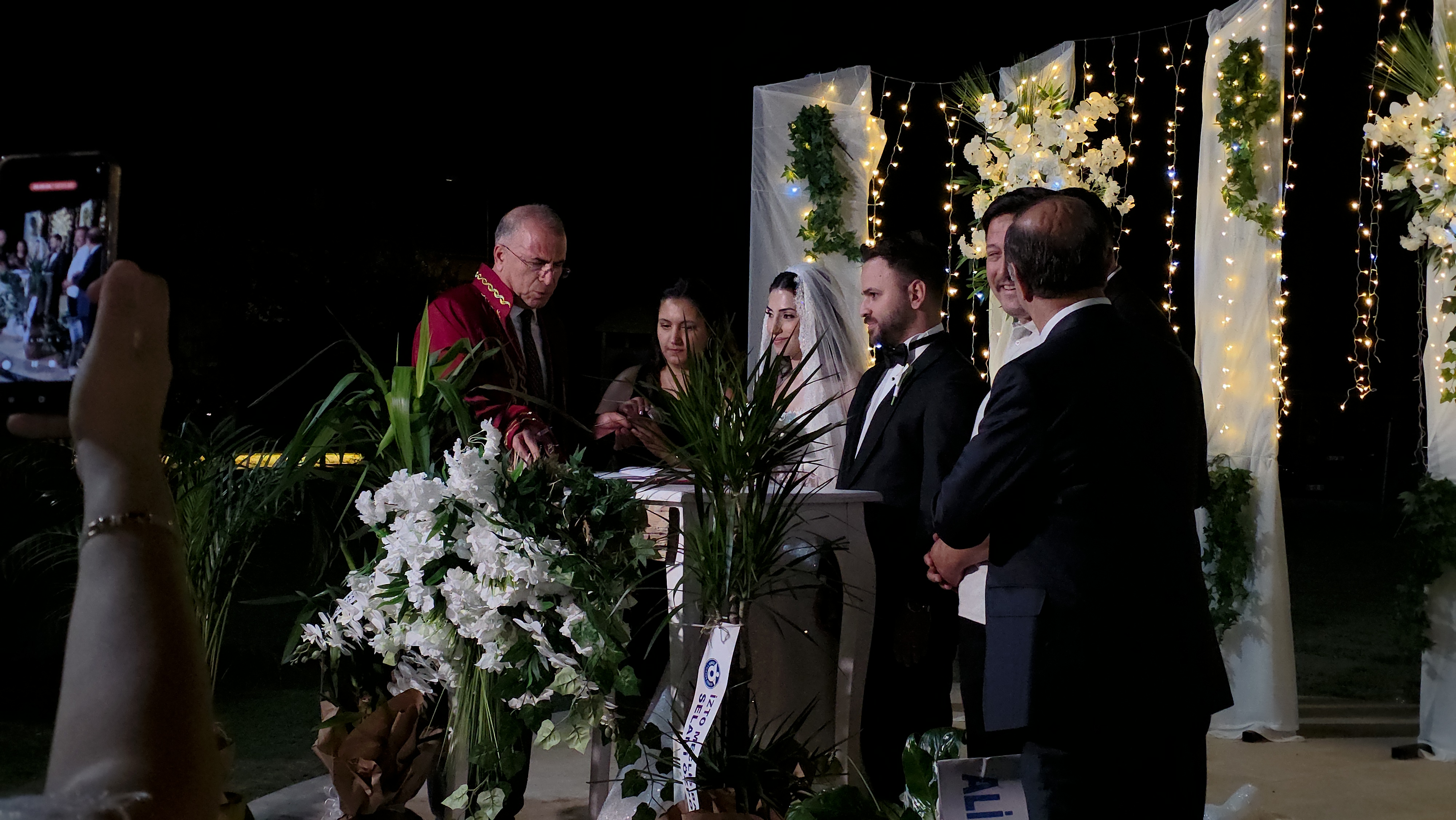 ANLI ŞANLI DÜĞÜN! FEYZA VE ATAKAN DÜNYAEVİNE GİRDİ