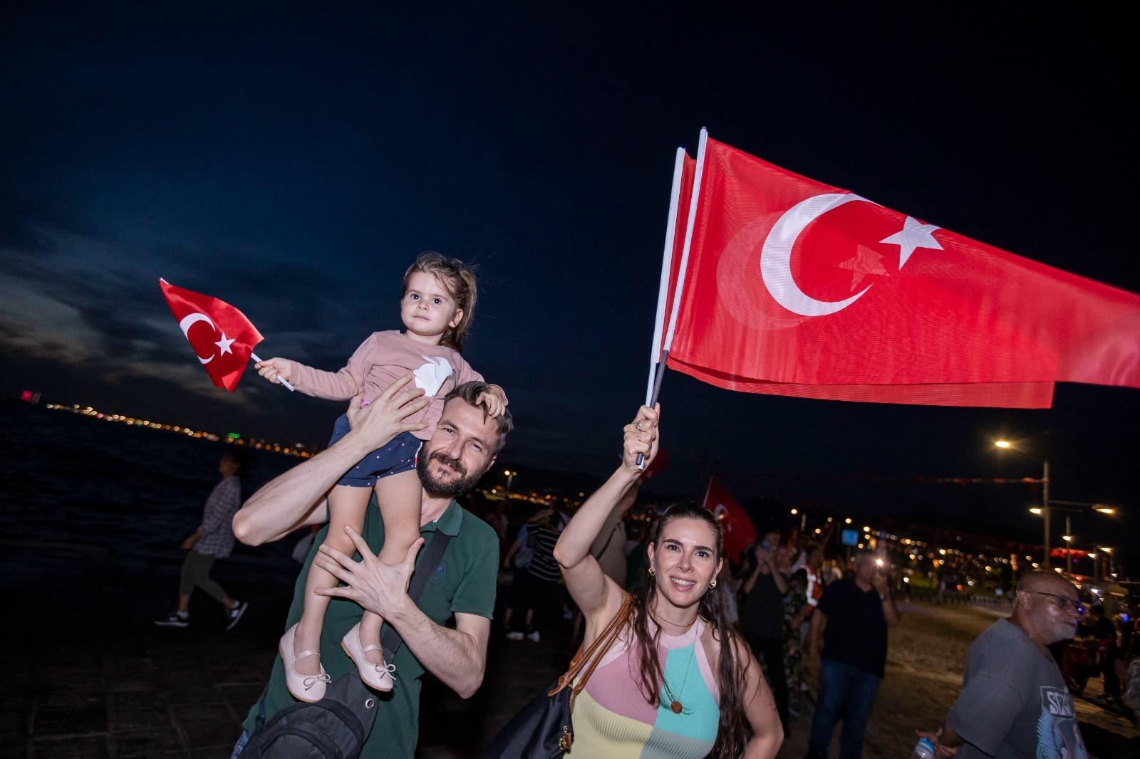 İzmir, kurtuluşu 103. kez kutlayacak