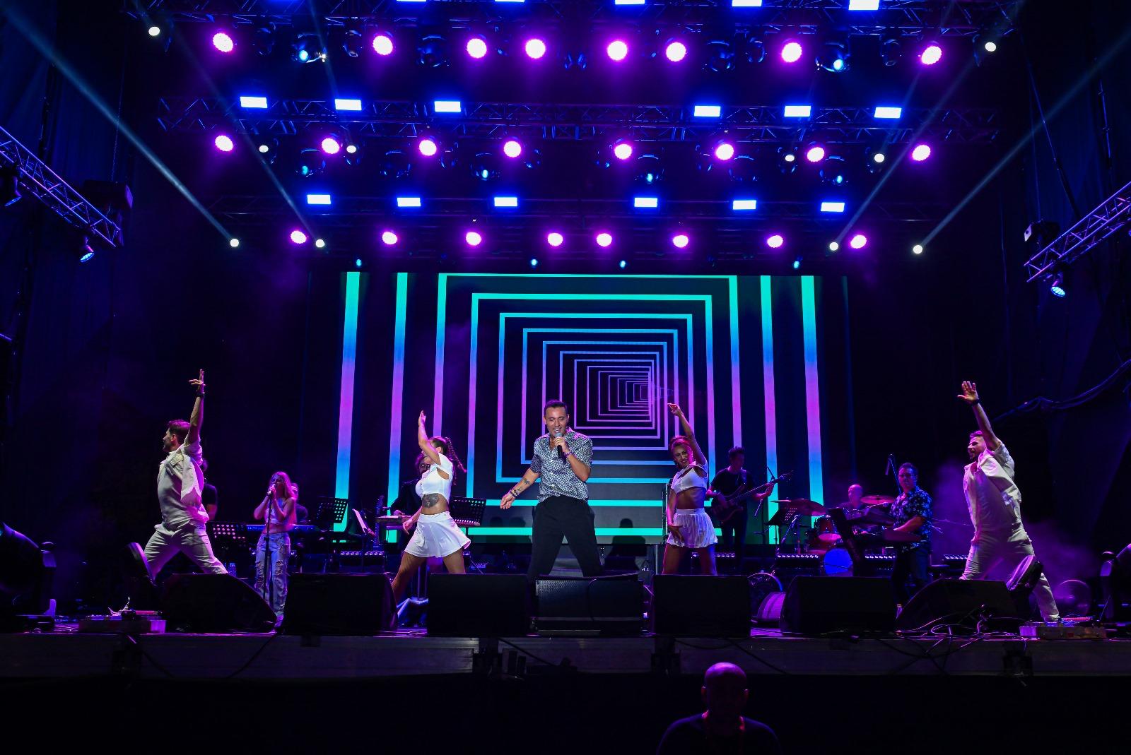 Çim Konserleri’nde "Mustafa Sandal" coşkusu