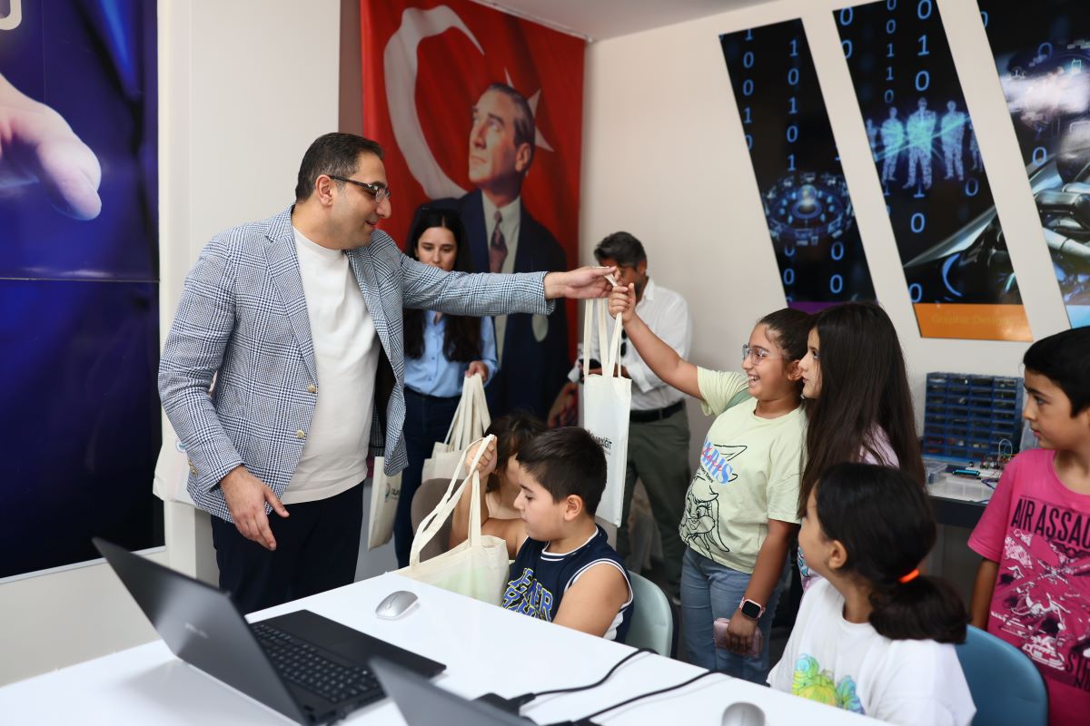 Balçova'da eğitime büyük destek