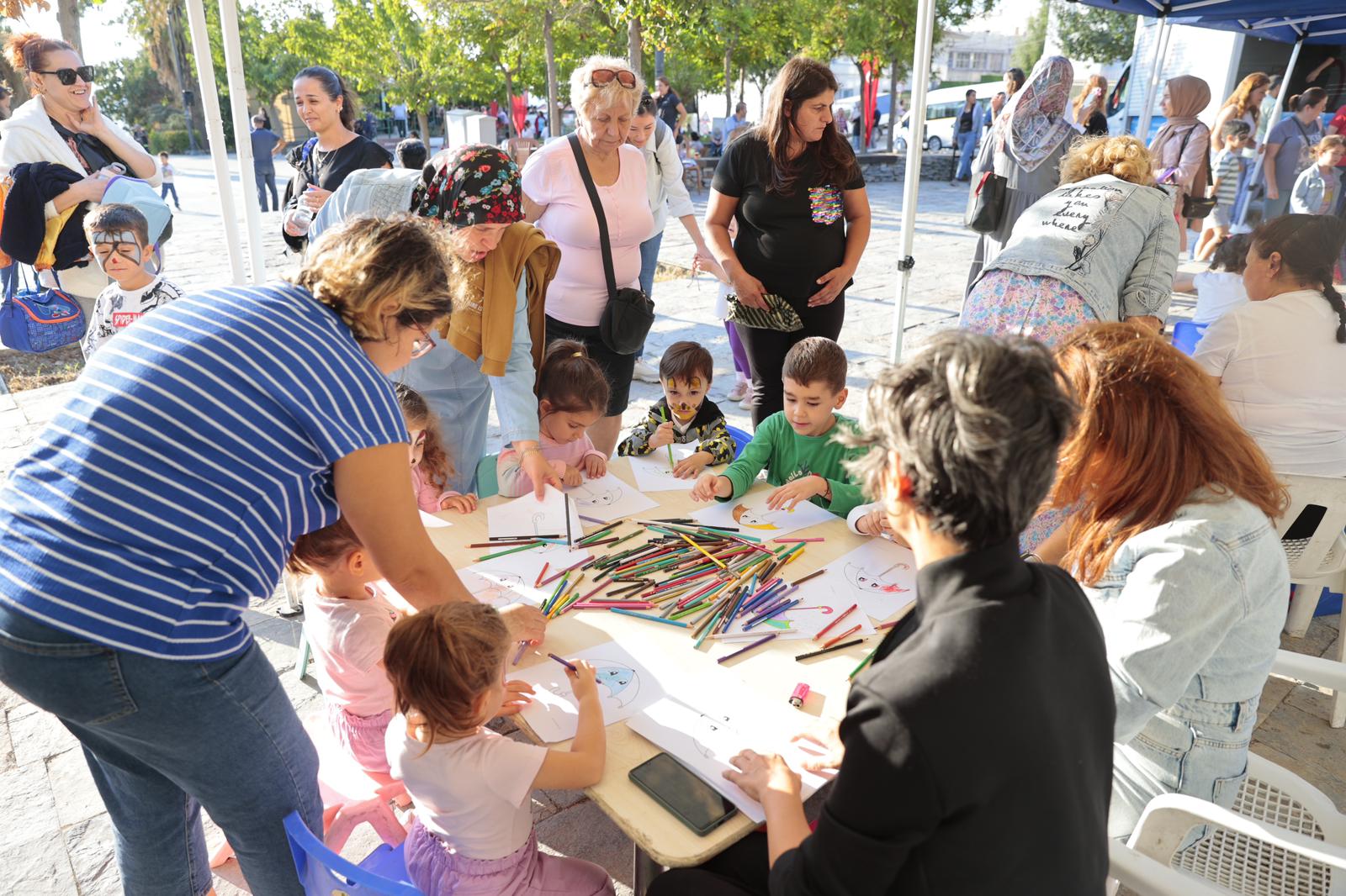 YÜCE SONKURT PARKI YENİ YÜZÜYLE KONAK’A NEFES OLDU