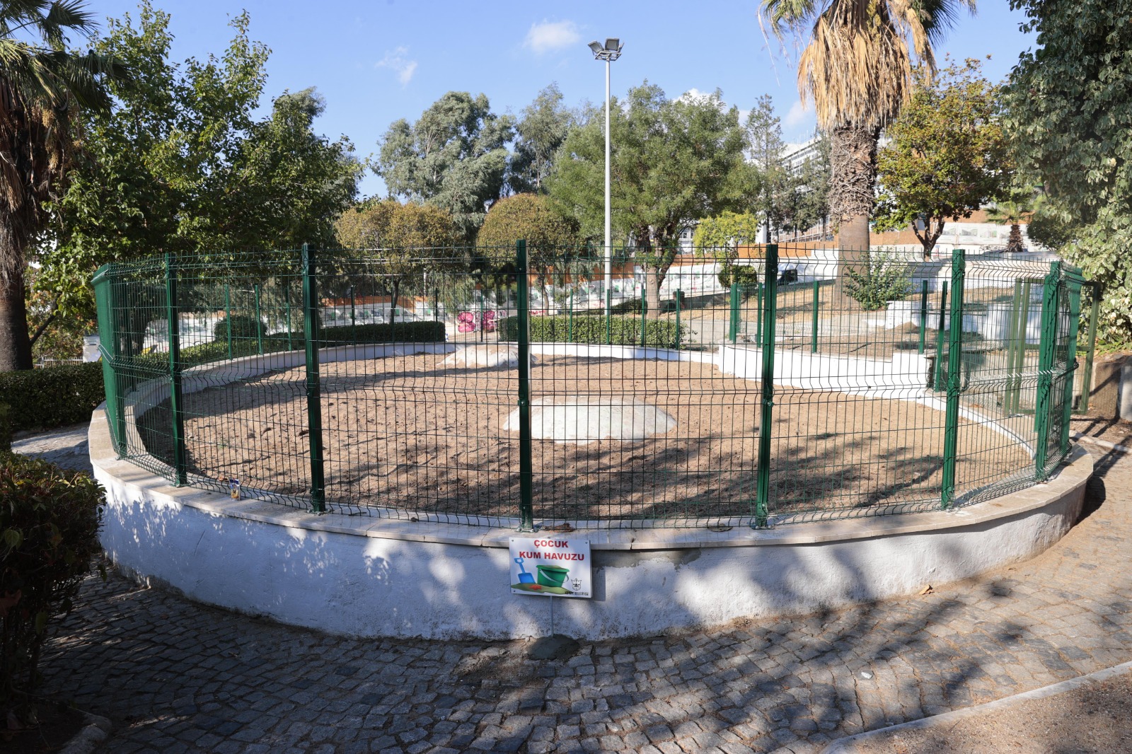 YÜCE SONKURT PARKI YENİ YÜZÜYLE KONAK’A NEFES OLDU