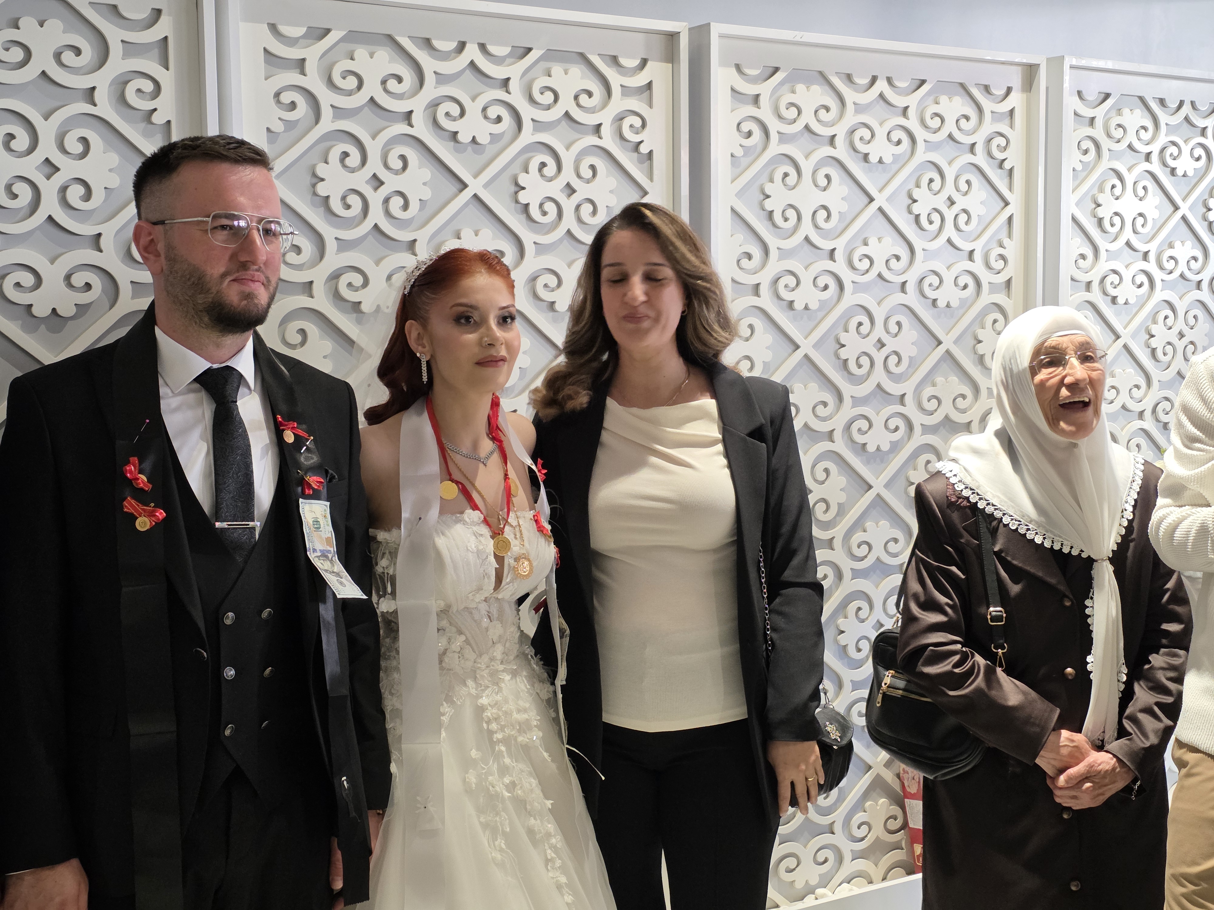 İrem Albayram ile Mertcan Sevinç dünya evine girdi