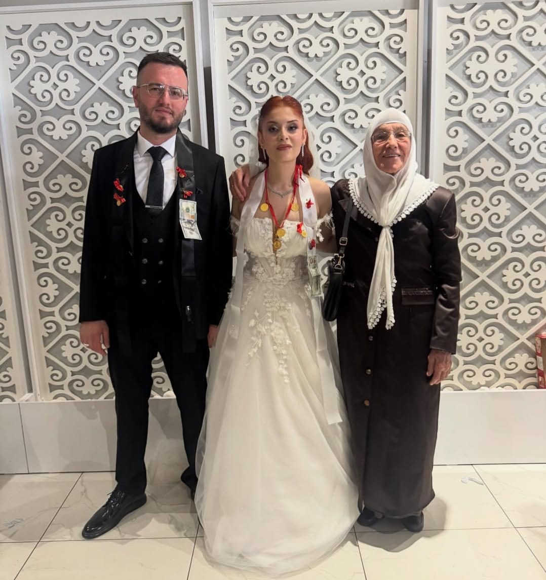 İrem Albayram ile Mertcan Sevinç dünya evine girdi