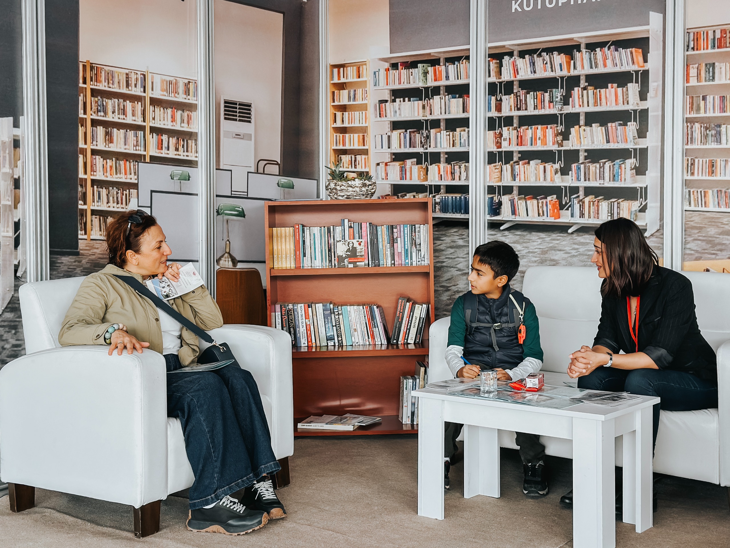 İZKİTAP’ta “Şehrin Kalbinde Yeni Buluşma Noktaları”