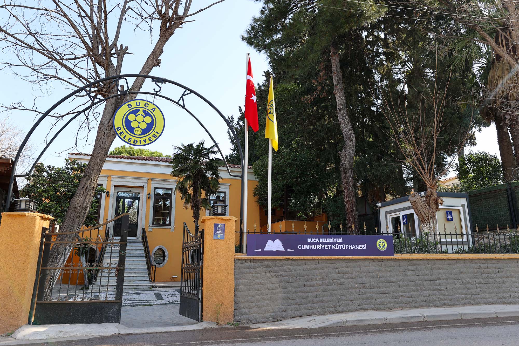 BUCA'DAKİ TARİHİ KÖŞK ÇOCUKLAR İÇİN BİLGİ YUVASI OLDU