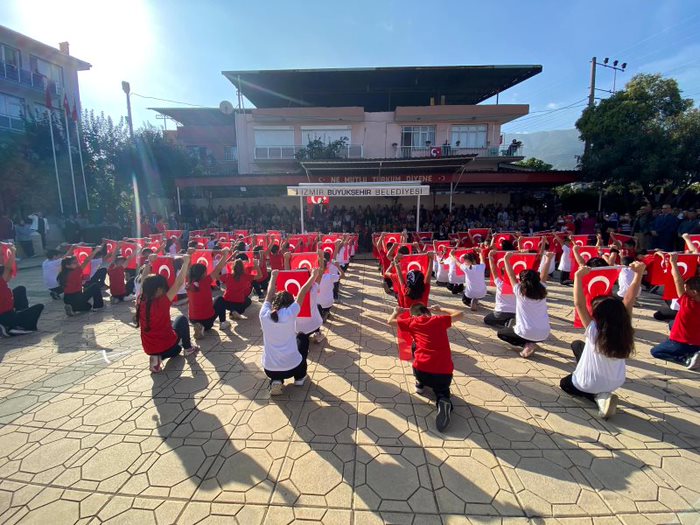 BEYDAĞ'DA 29 EKİM CUMHURİYET BAYRAMI COŞKUYLA KUTLANDI