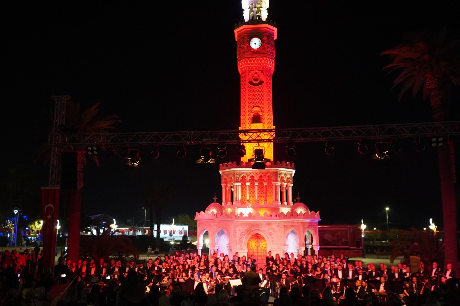 100. Yıl Cumhuriyet Özel Korosu saat 19.23’te sahne aldı