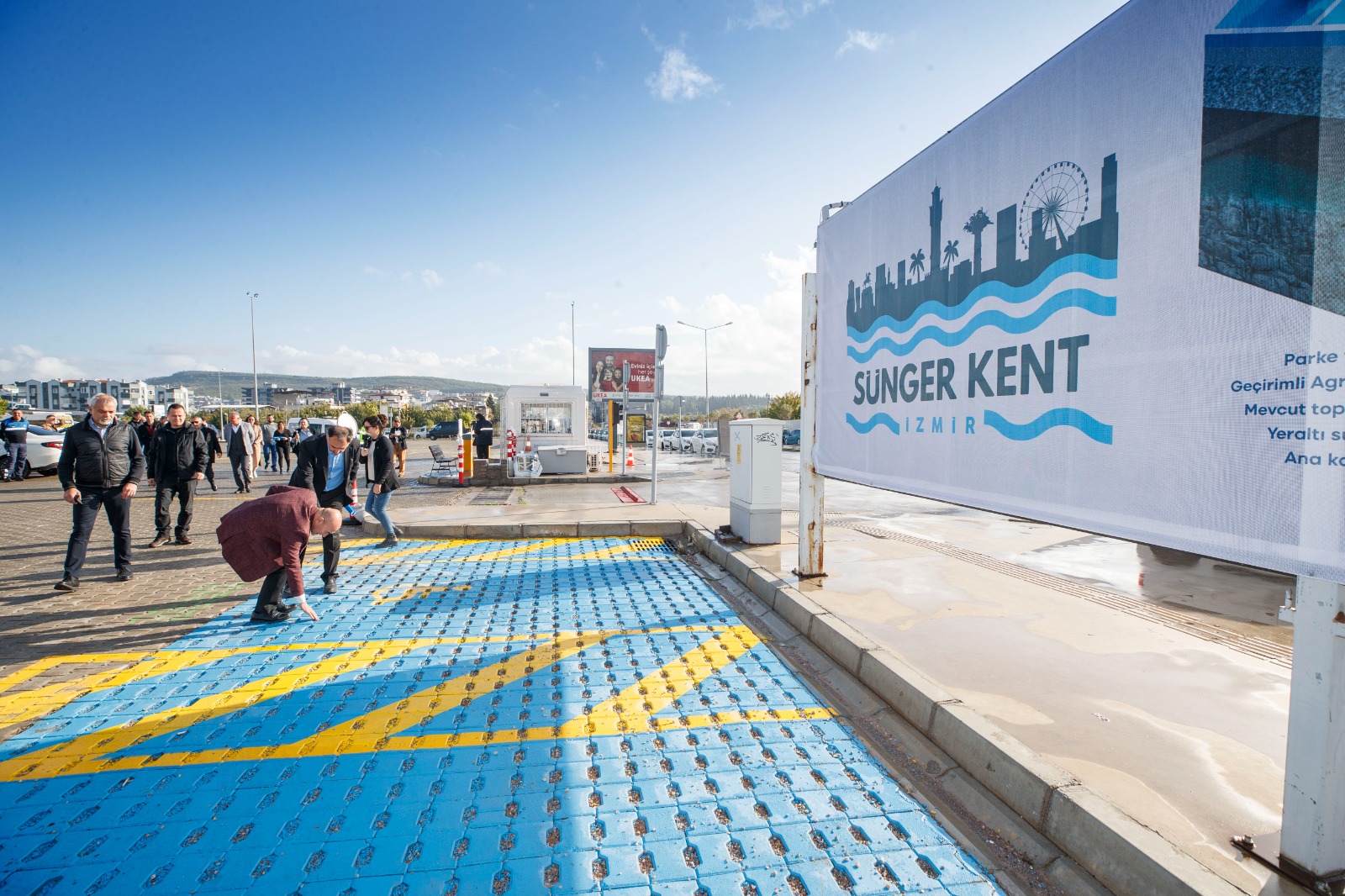 Türkiye’nin ilk sünger otoparkı İzmir’de