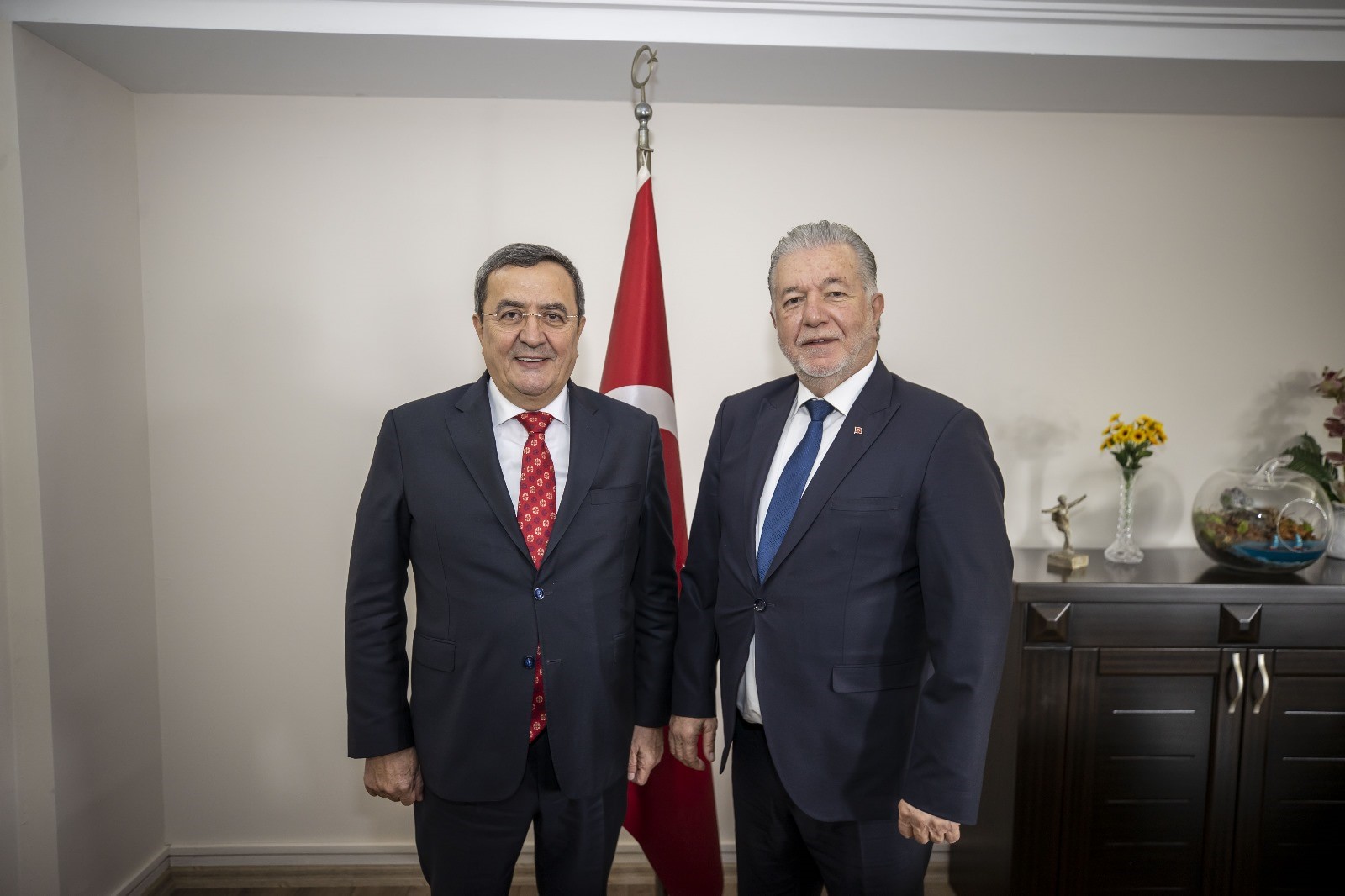 İzmir Esnaf Odası’ndan Başkan Batur’a "tam destek"