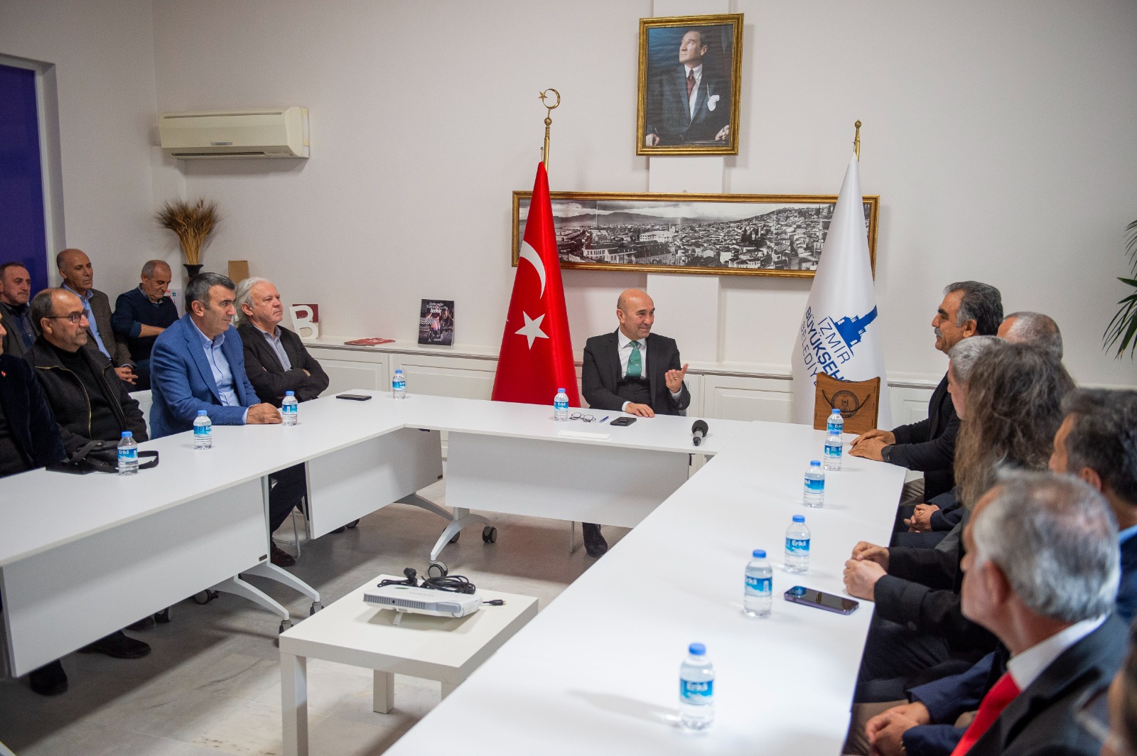 Başkan Soyer İzmir'deki Erzurumlularla buluştu