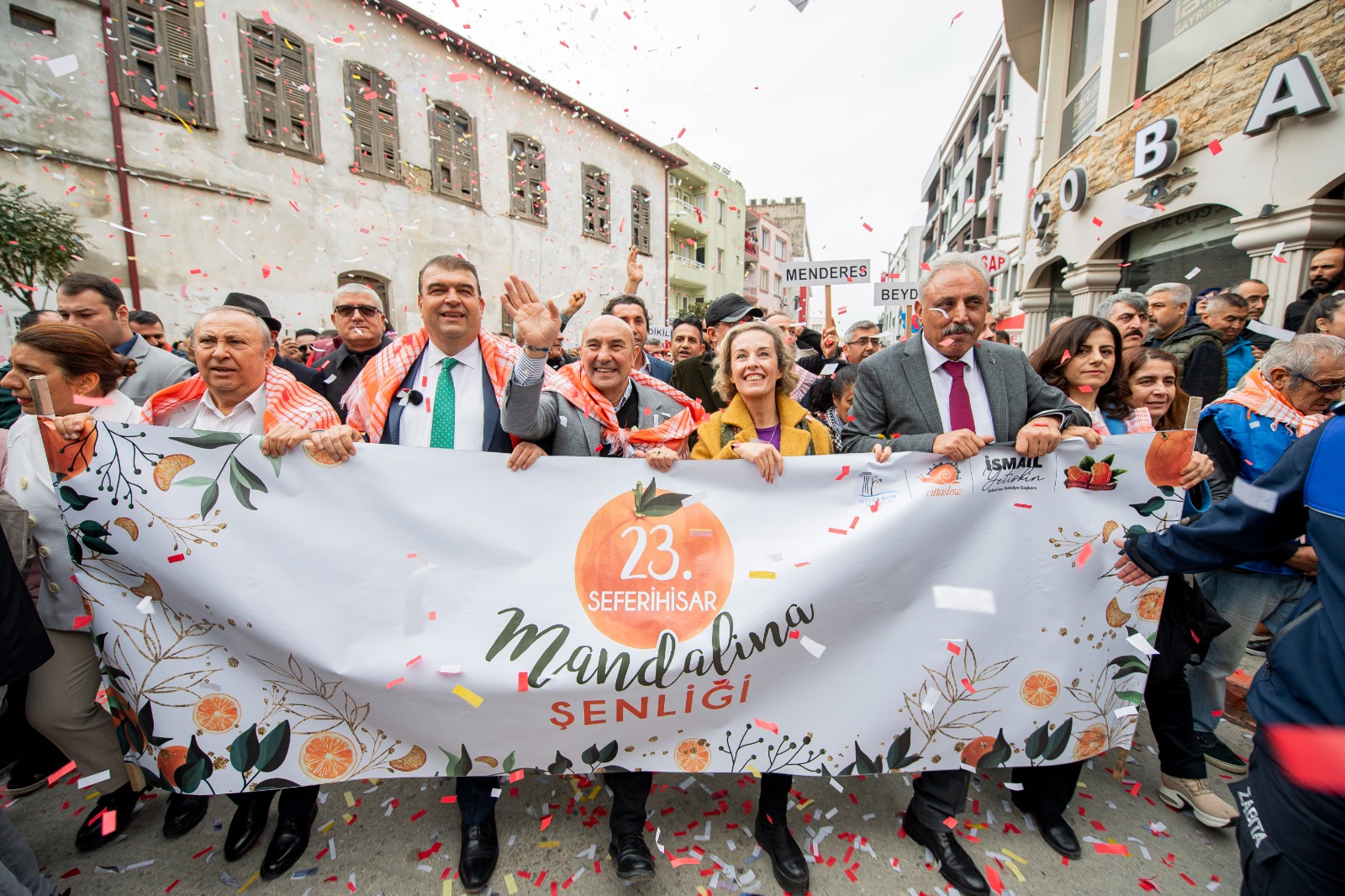 Başkan Soyer, 2023 yılında Türkiye'de en iyi 3., Ege Bölgesi'nde en iyi 1. Büyükşehir Belediye Başkanı seçildi!