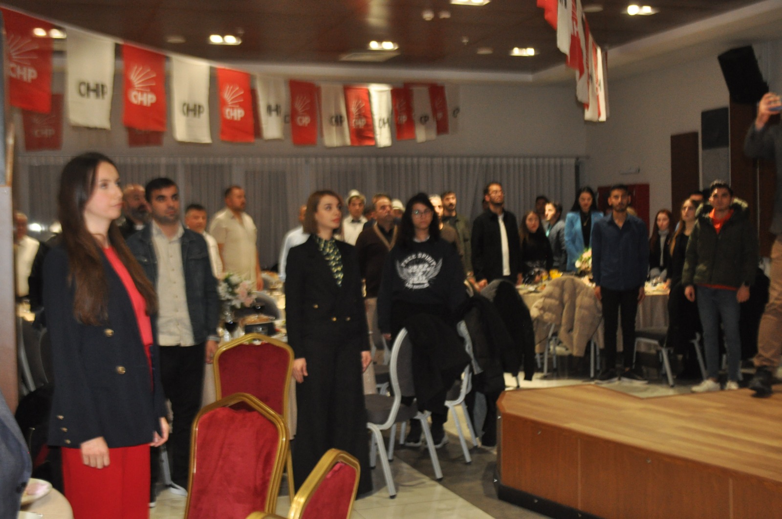 CHP Karabağlar İlçe Başkanlığı'ndan dayanışma yemeği