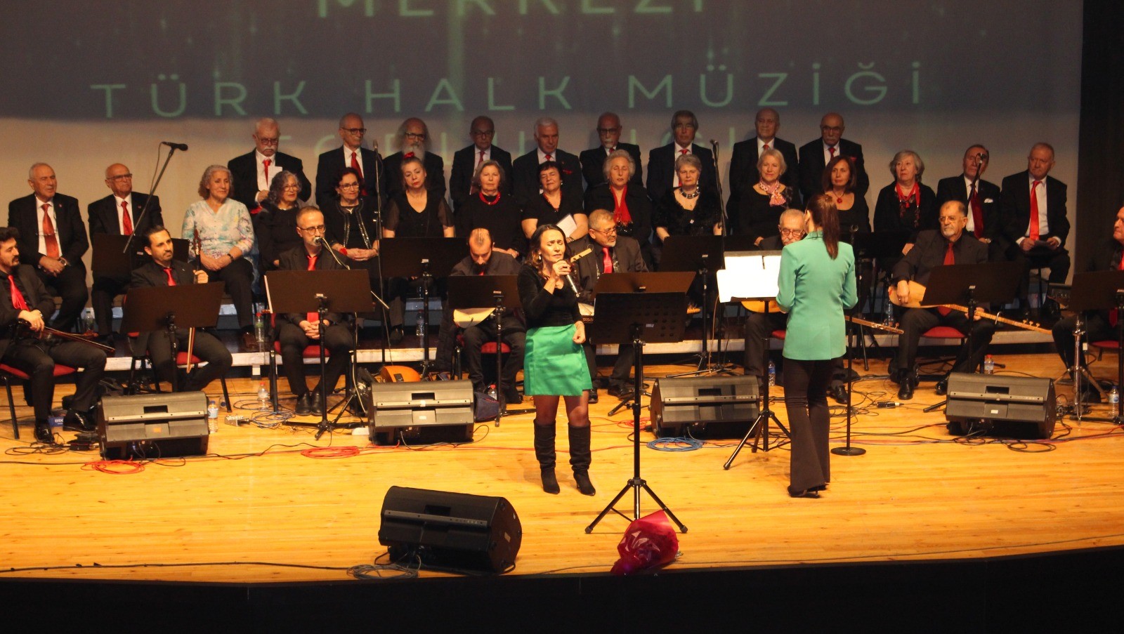 Karşıyakalı Bilge Çınarlar’dan Anadolu Türküleri Konseri