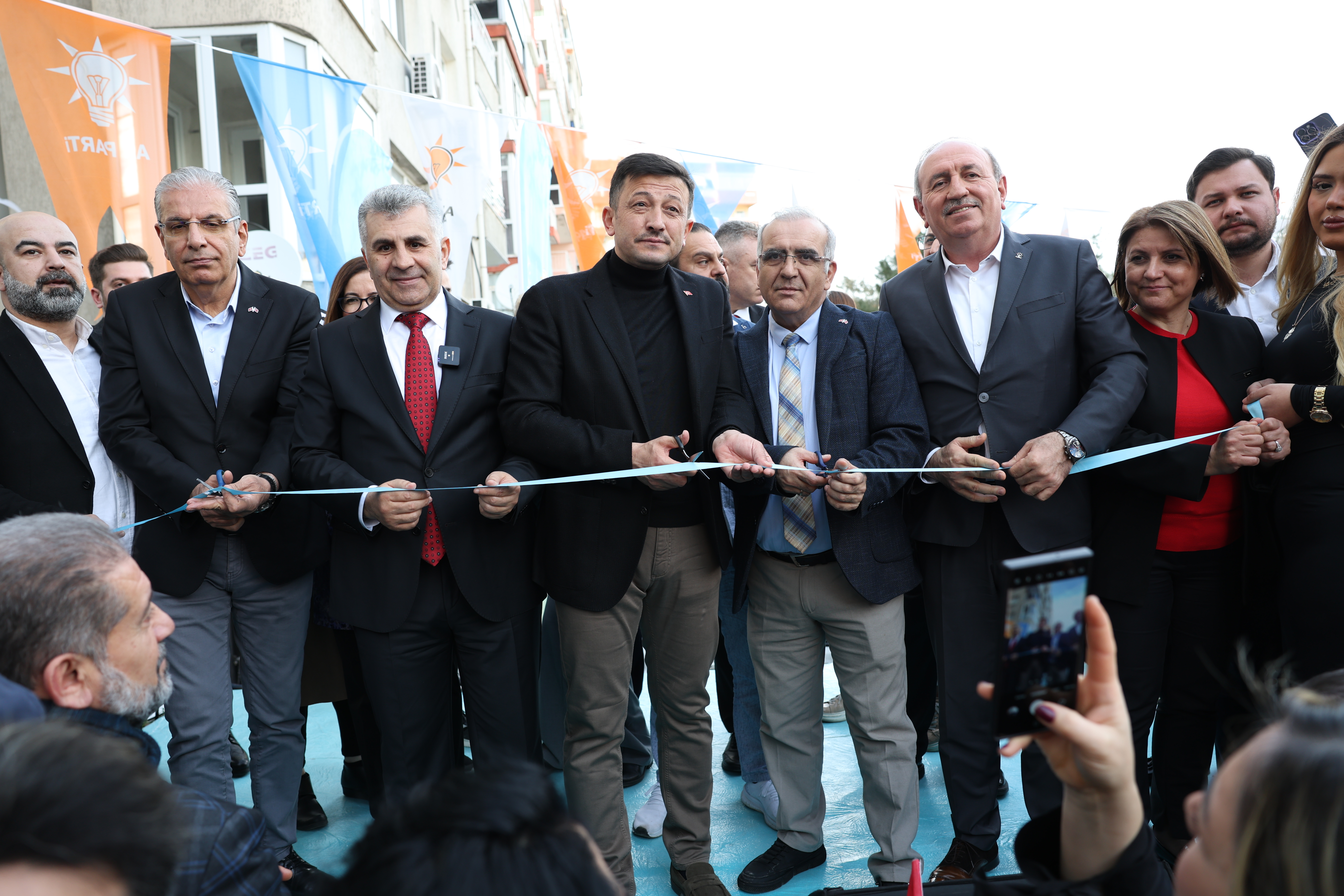 AK Parti Karabağlar Seçim Koordinasyon Merkezi açıldı!