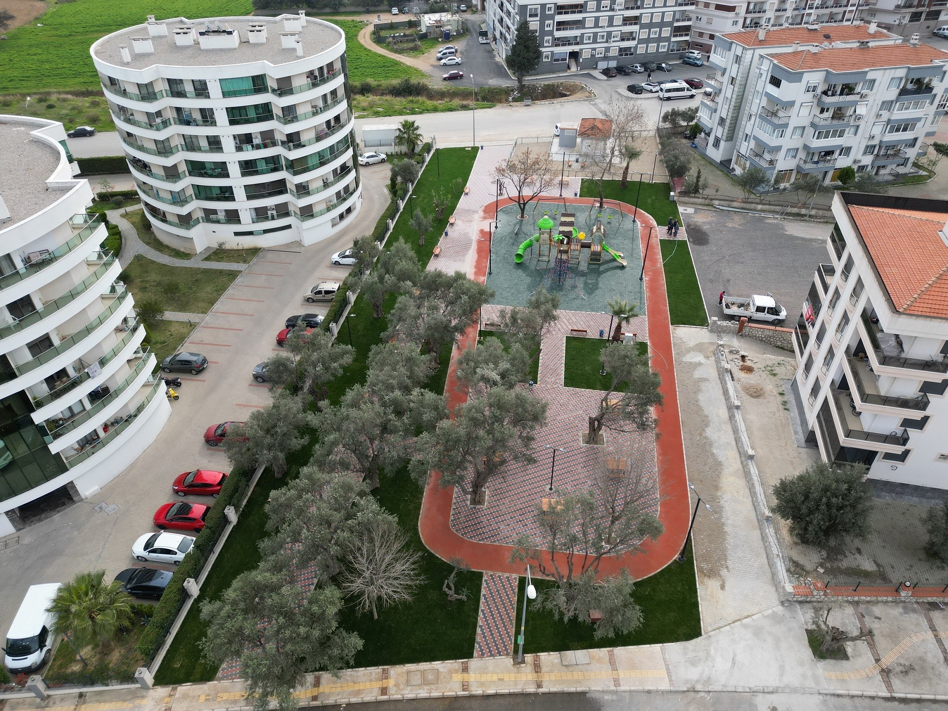 Ardıçlı Parkı yeni yüzüyle hizmette