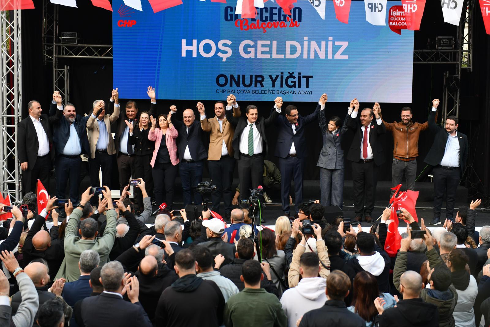 Başkan Tugay'a sahada büyük destek