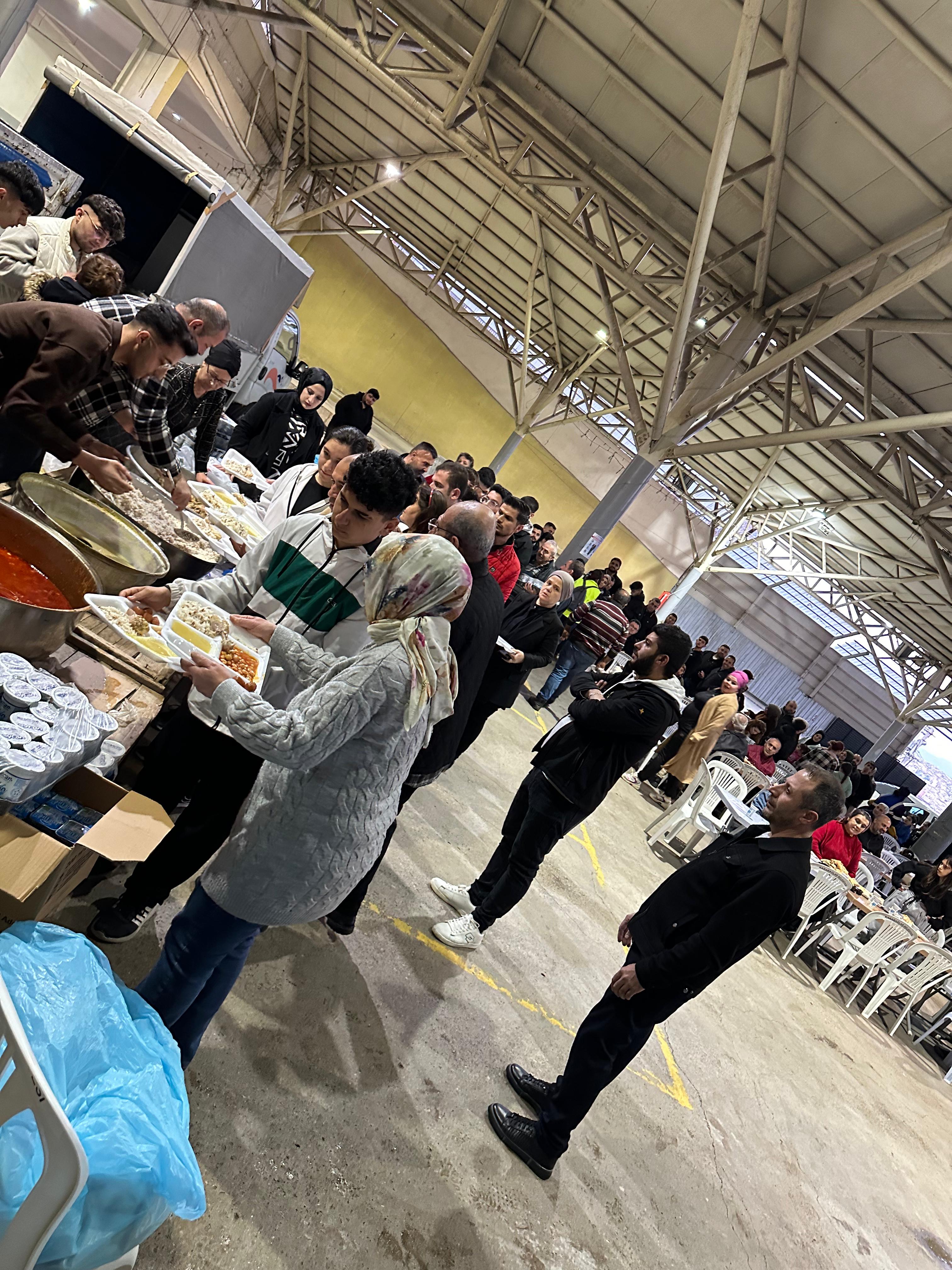 Uğur Mumcu Mahallesi muhtar adayı Sabahattin Altundağ'dan iftar yemeği