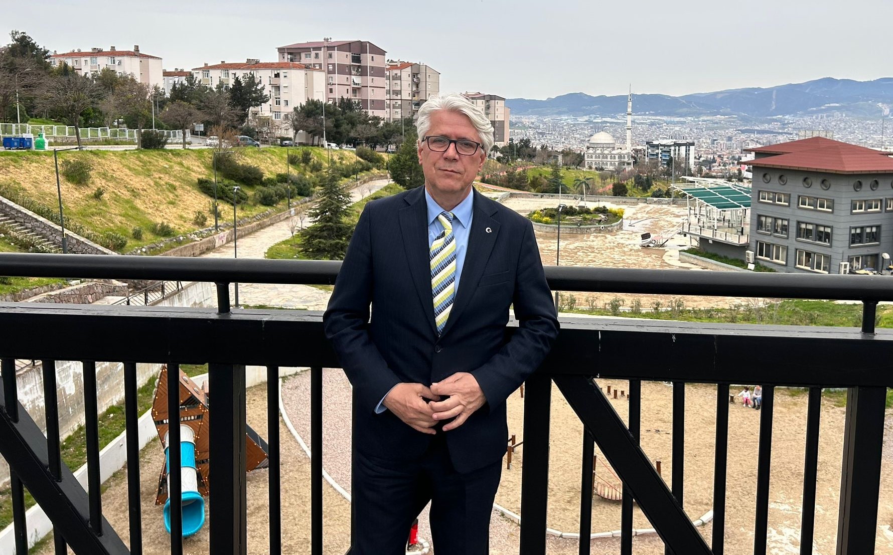 CUMHUR İTTİFAKI ADAYI ÖZTEKİN’DEN  BUCA’YA İKİNCİ HASANAĞA BAHÇESİ SÖZÜ