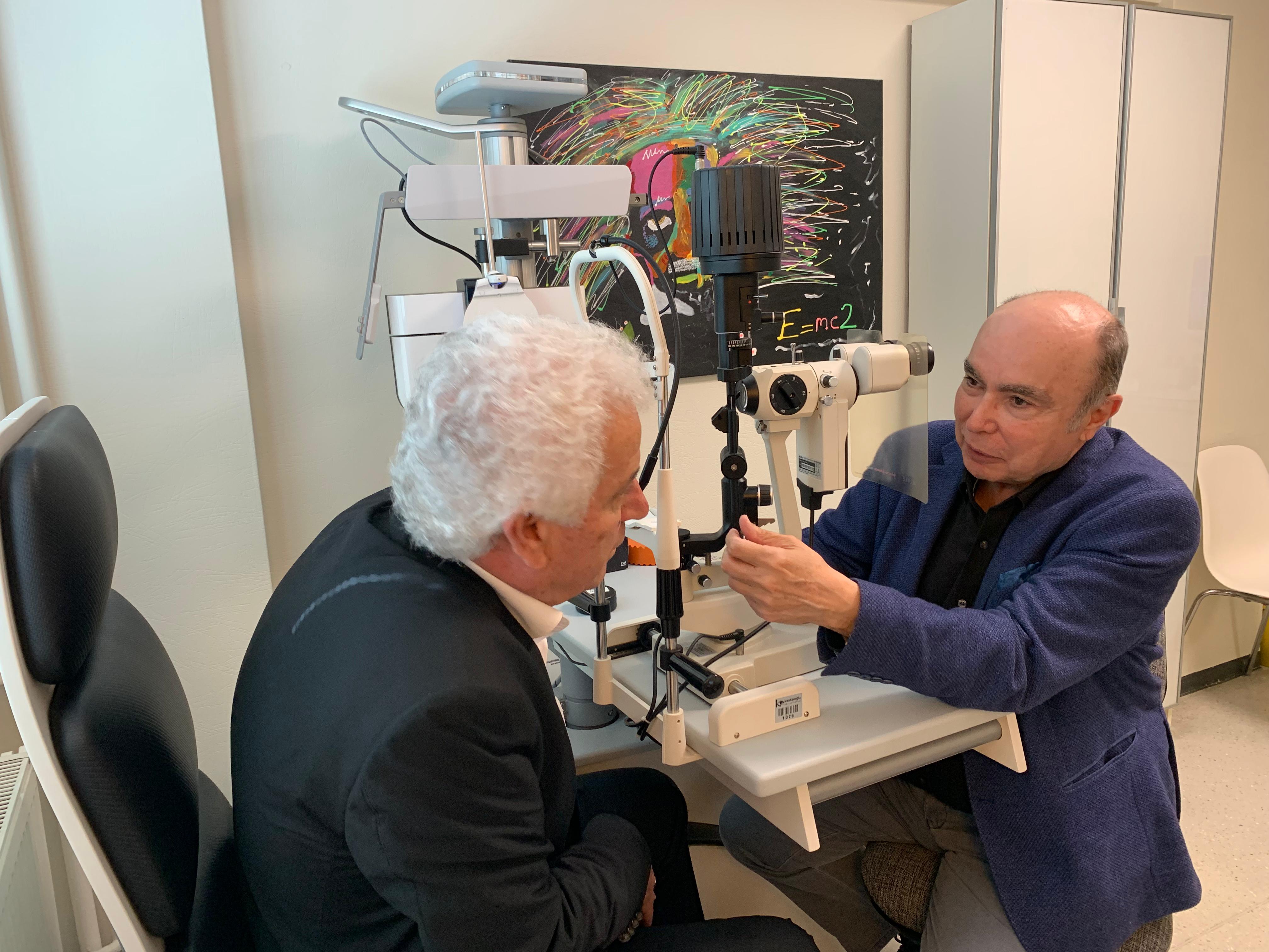 Salih Erkek'ten hastane çalışanlarına büyük övgü!