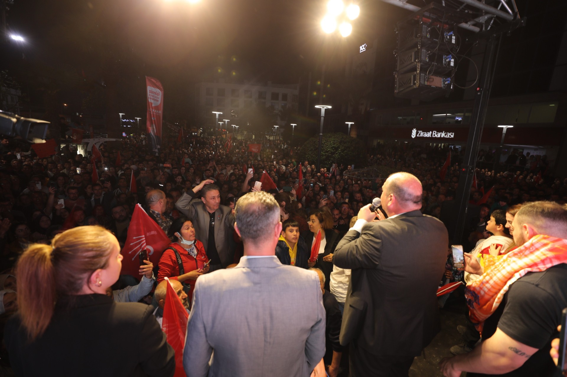 Menderes Tek Yürek Oldu