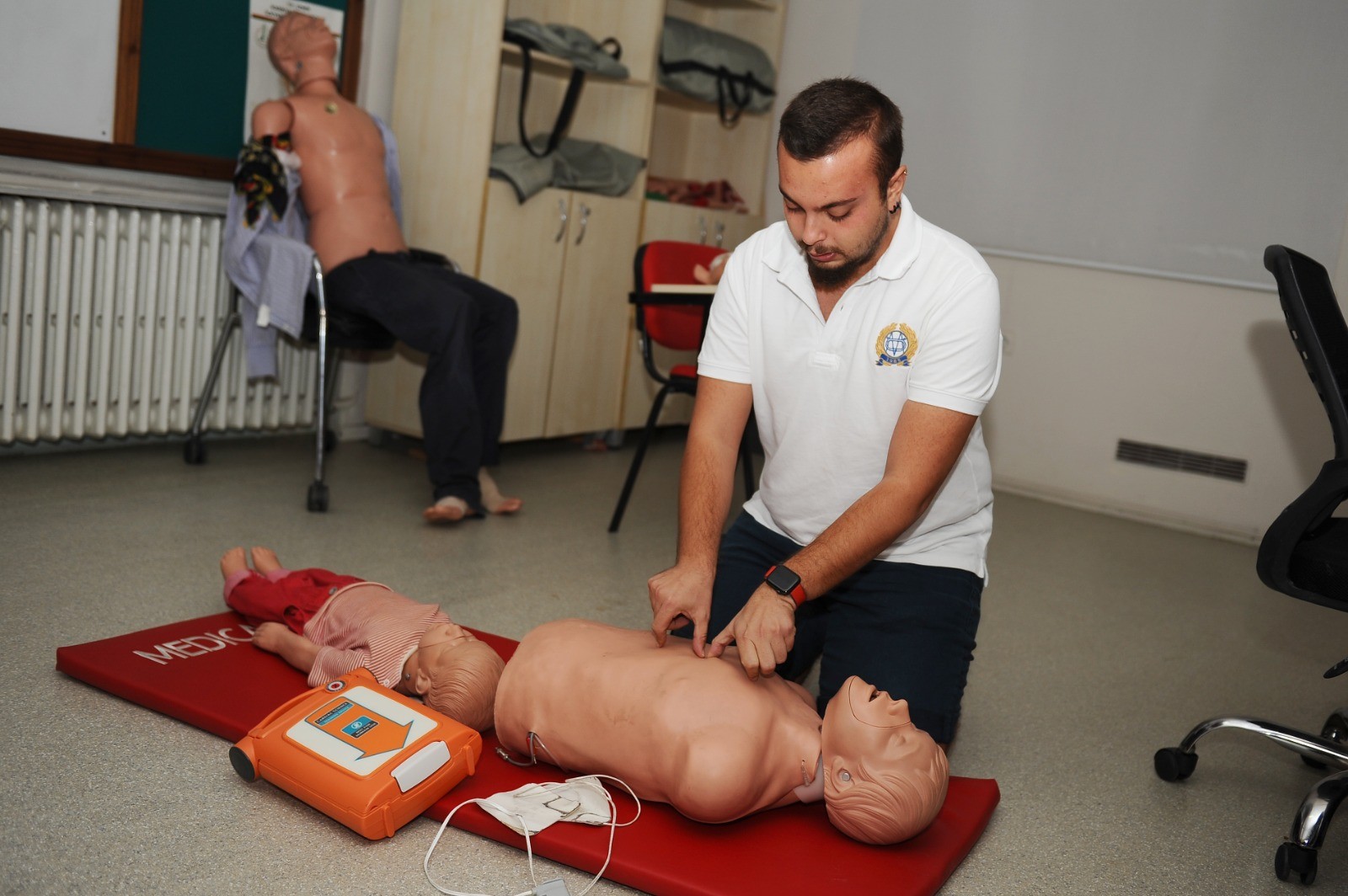 Karşıyaka'da ilk yardım kursları aralıksız devam ediyor