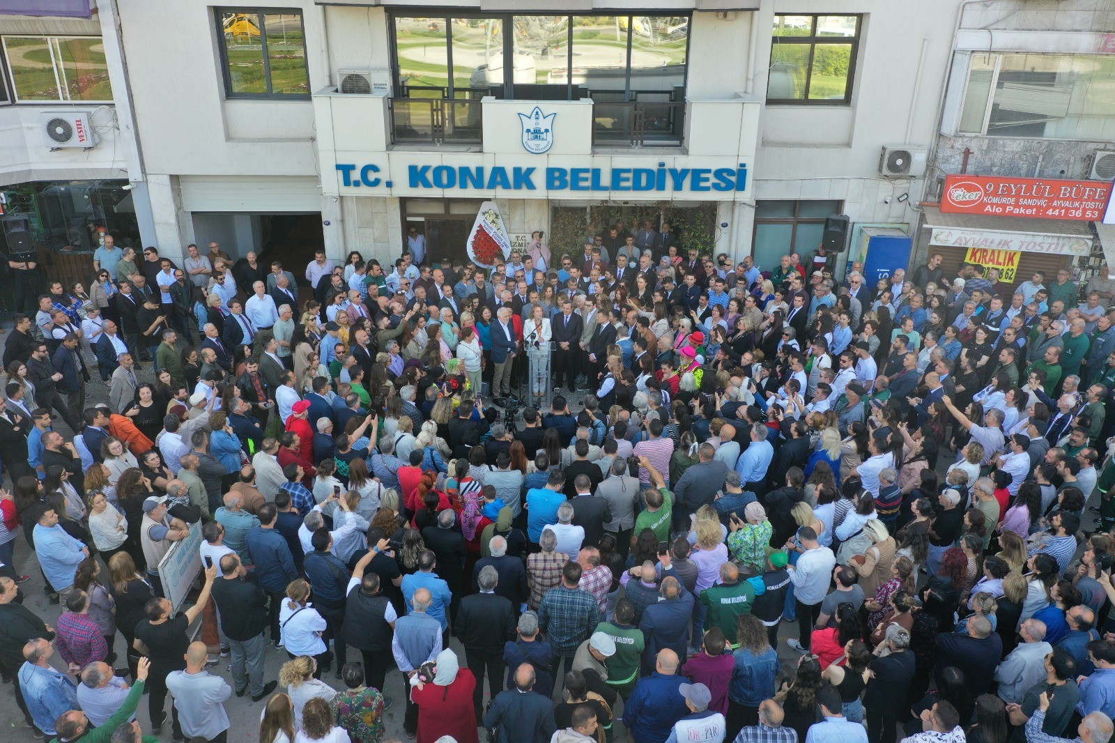 Mutlu: İşimiz gücümüz Konak olacak