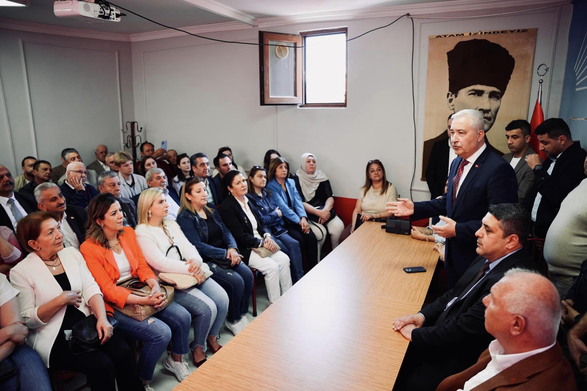 CHP KEMALPAŞA'DA BAYRAMLAŞMA TÖRENİ