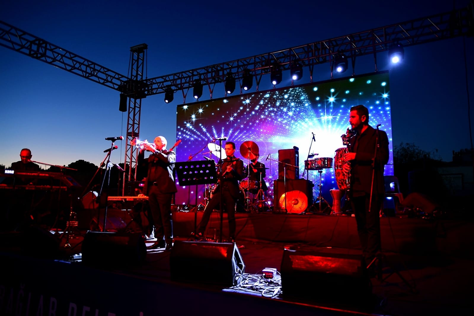 Karabağlar Hıdırellez Şenliği ile coştu