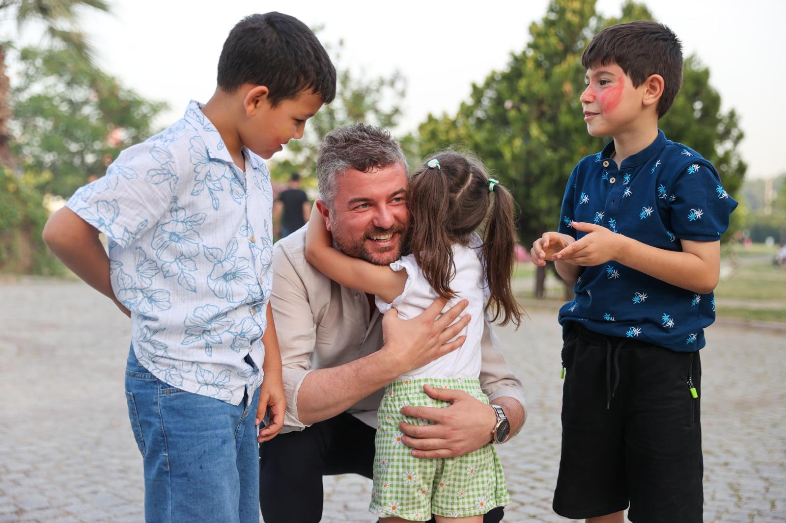Buca'da rengarenk bayram kutlaması