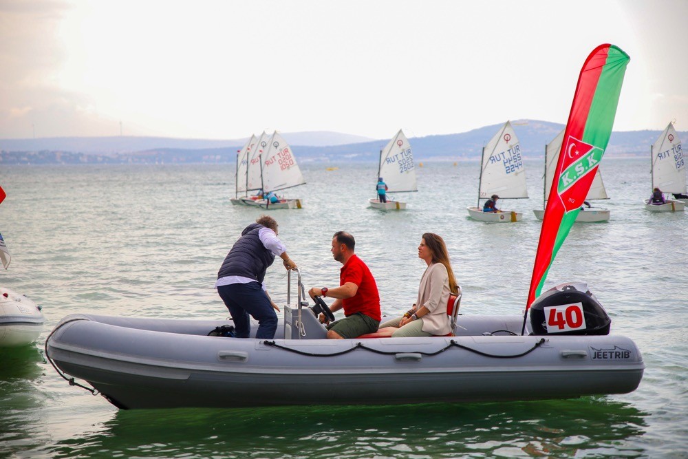 Çeşme'de TYF Kamil Yıldırım Optimist Trofesi Yelken yarışmaları başladı