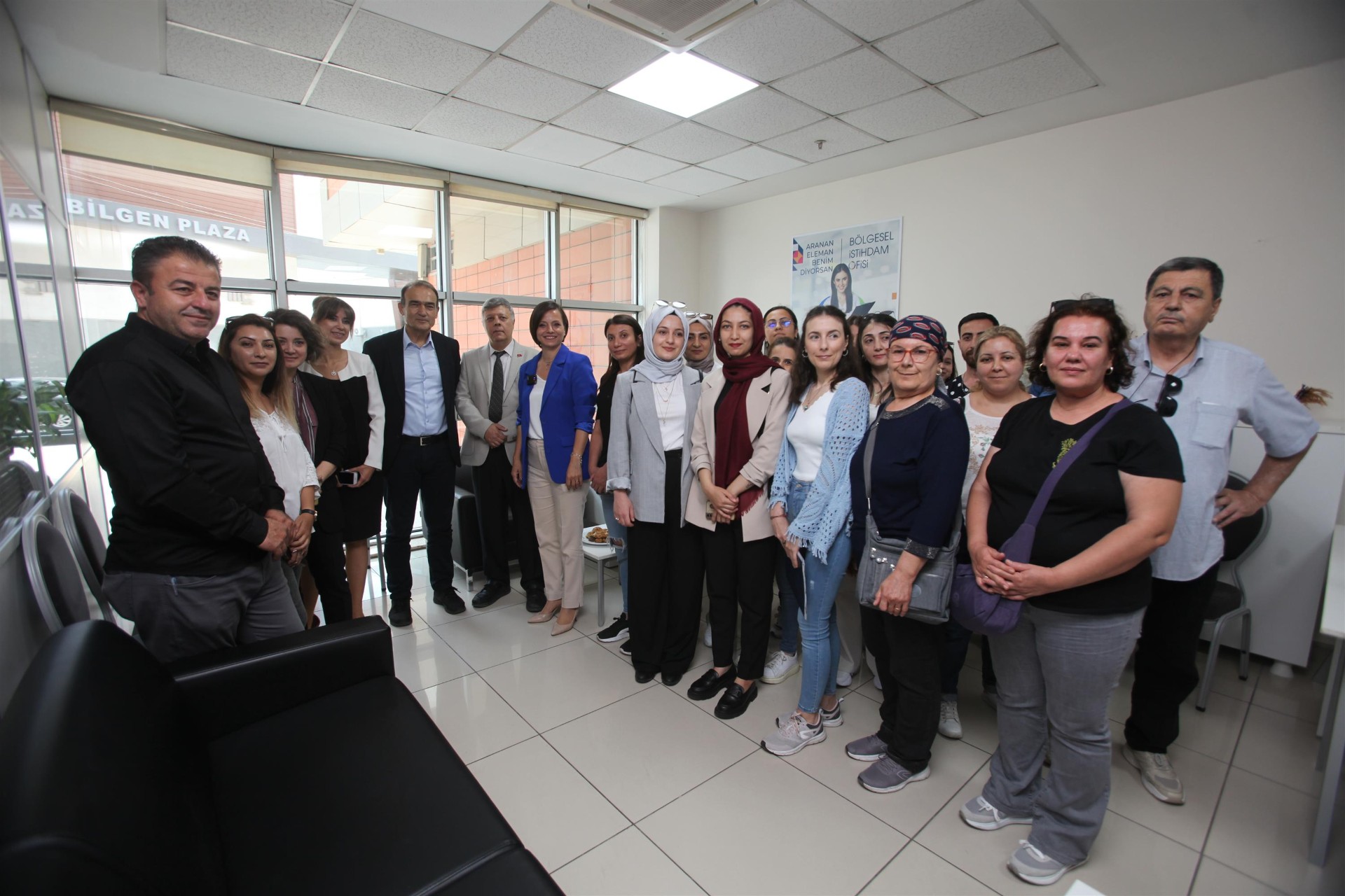 Başkan Kınay sözünü tuttu: Karabağlar'da işsizlikle mücadelede yeni dönem başladı