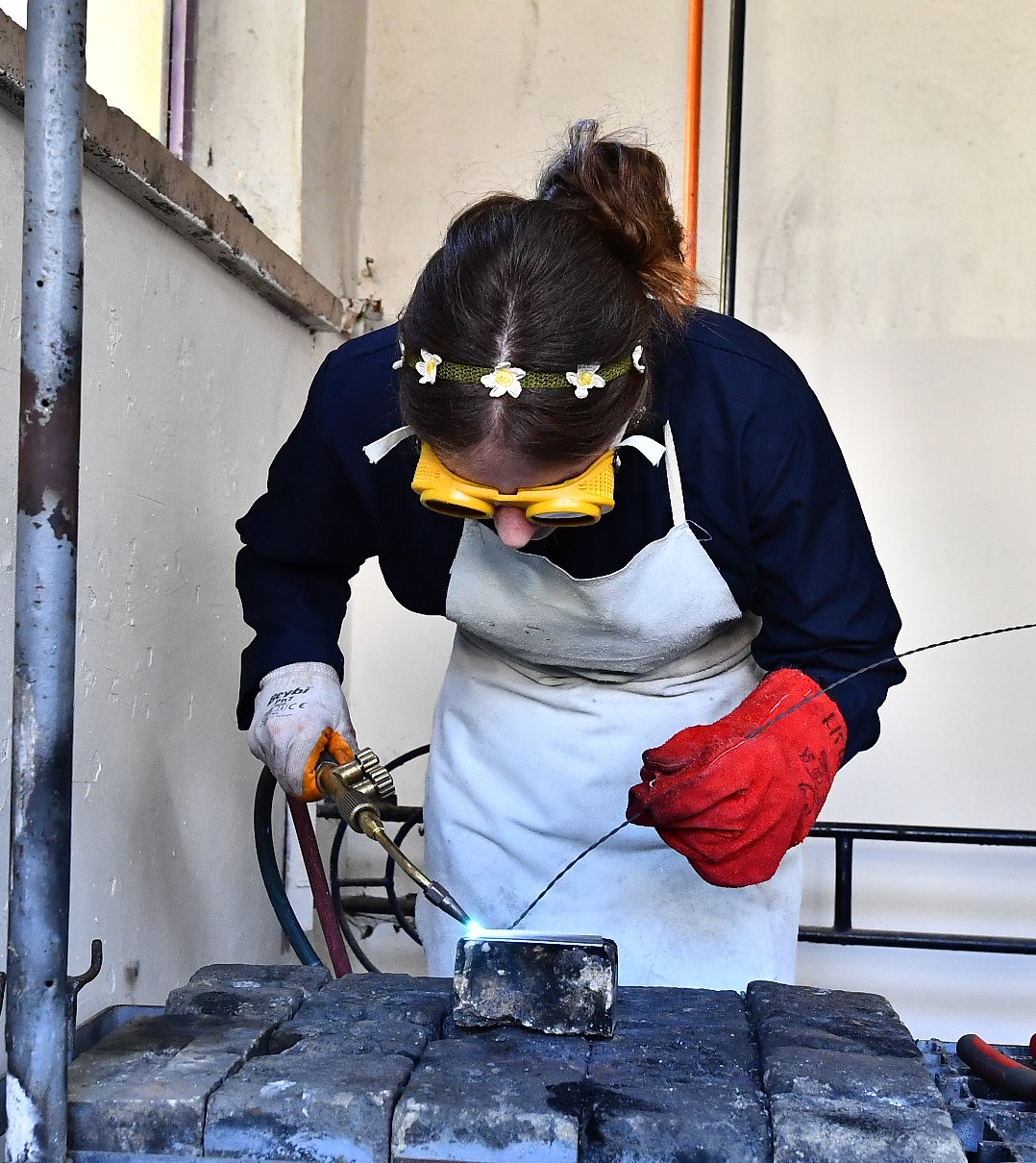 Meslek Fabrikası, kadın oksijen kaynakçıları yetiştiriyor