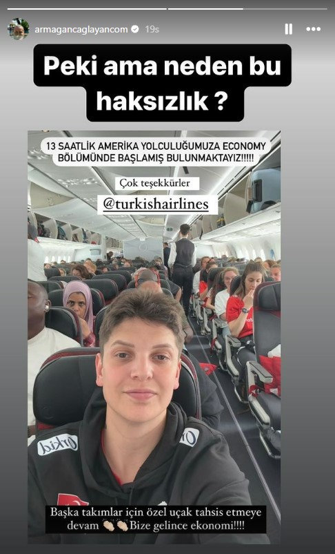 Ünlü isimler, Filenin Sultanları'nın ekonomi sınıfında uçmasına tepki gösterdi