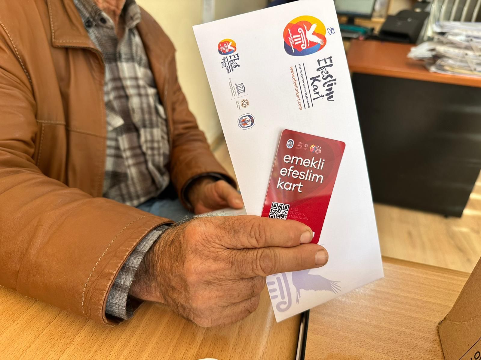 Efes Selçuk Belediyesi'nden örnek proje: Emekli Efeslim Kart!