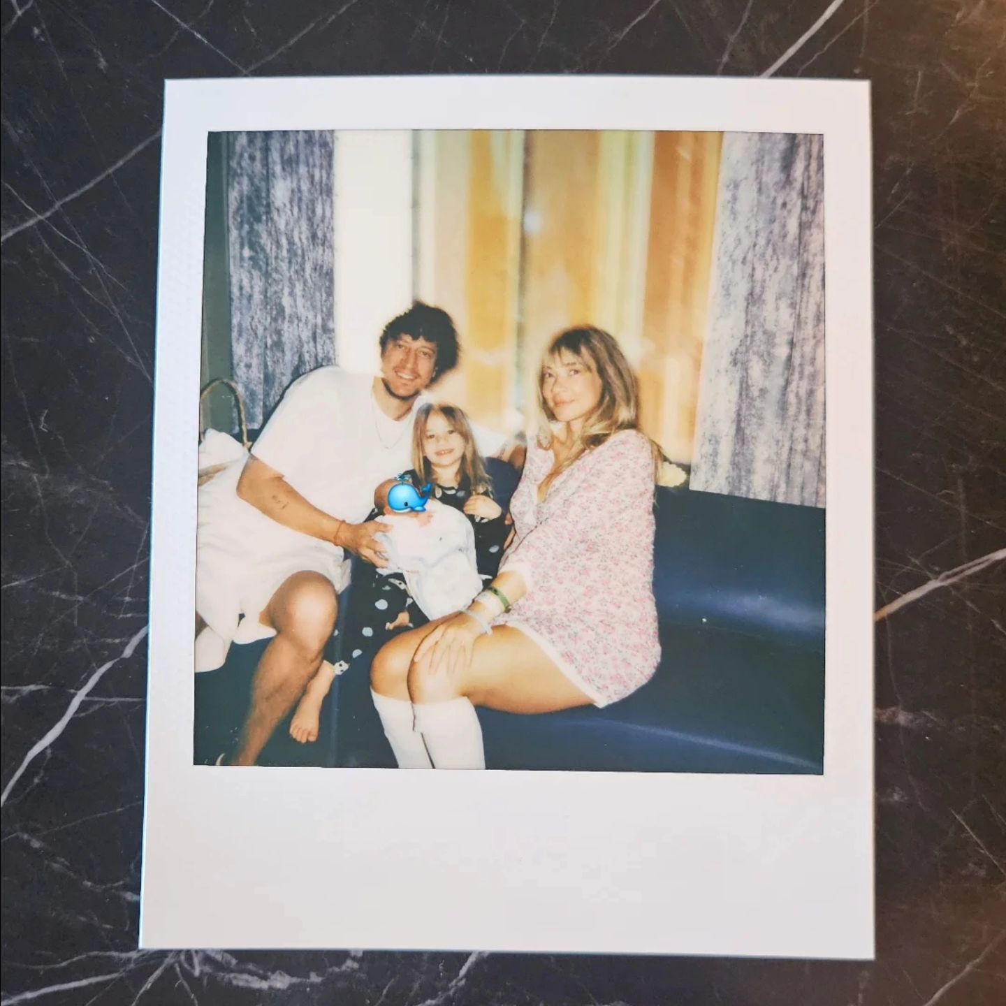 İkinci kez anne olan Müge Boz, bebeğiyle kamera karşısına geçti