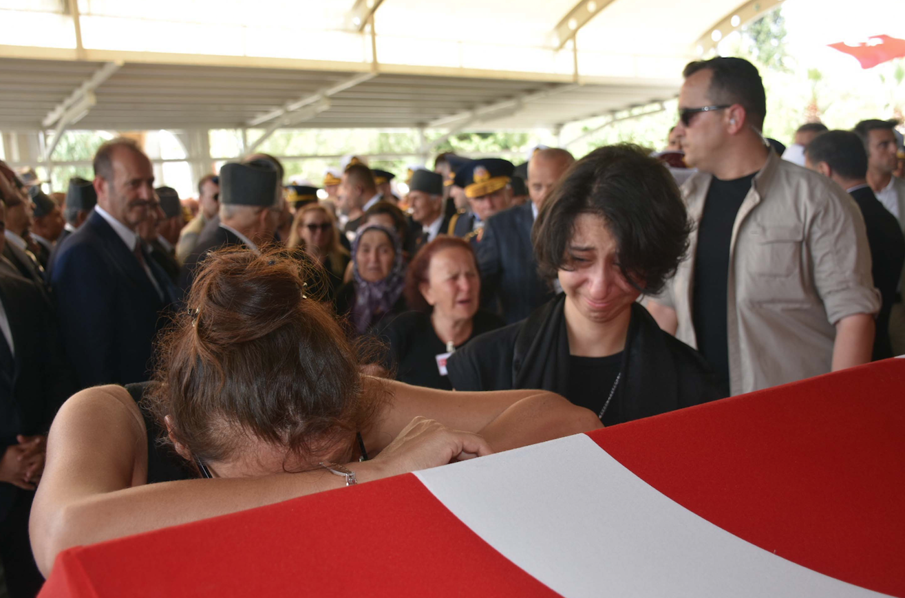 Şehit Pilot Albay Yıldız gözyaşlarıyla uğurlandı