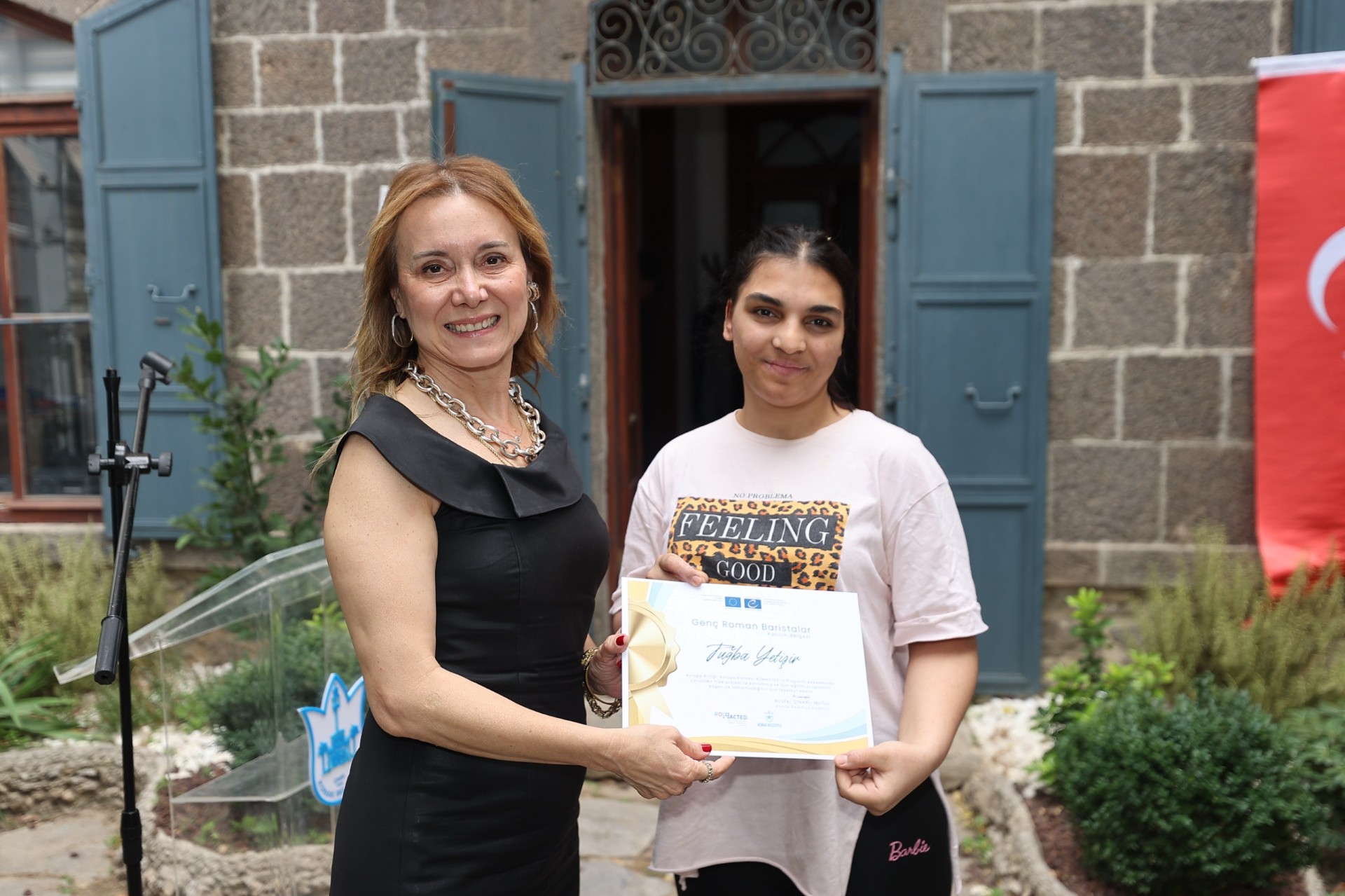 Konak’ta sertifika gururu: Genç Romanlar barista oldu