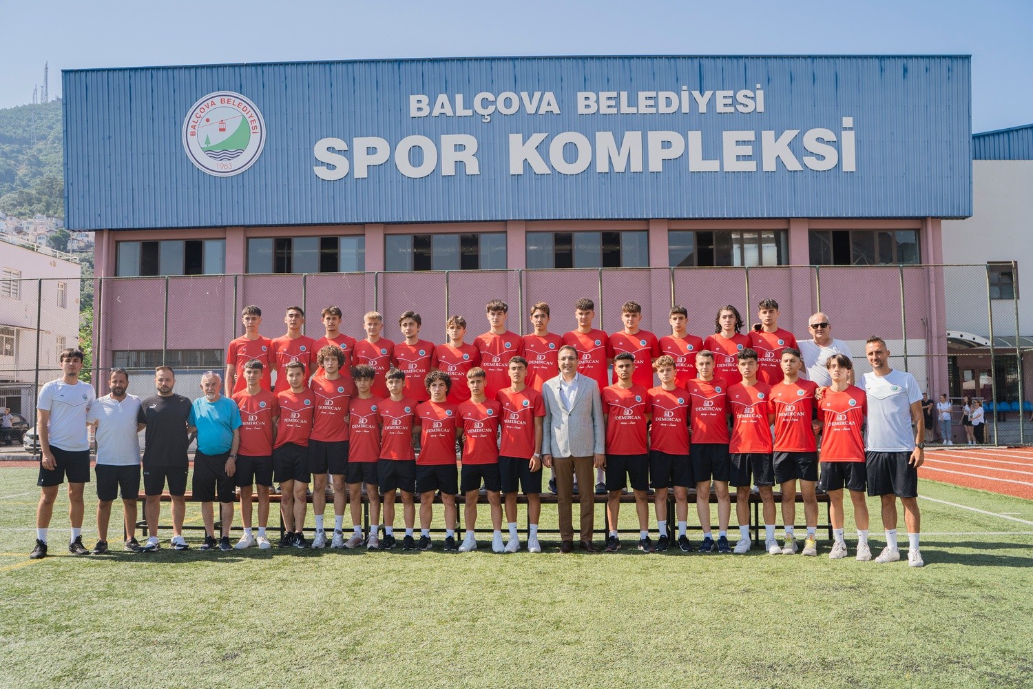 Genç sporculara moral veren uğurlama