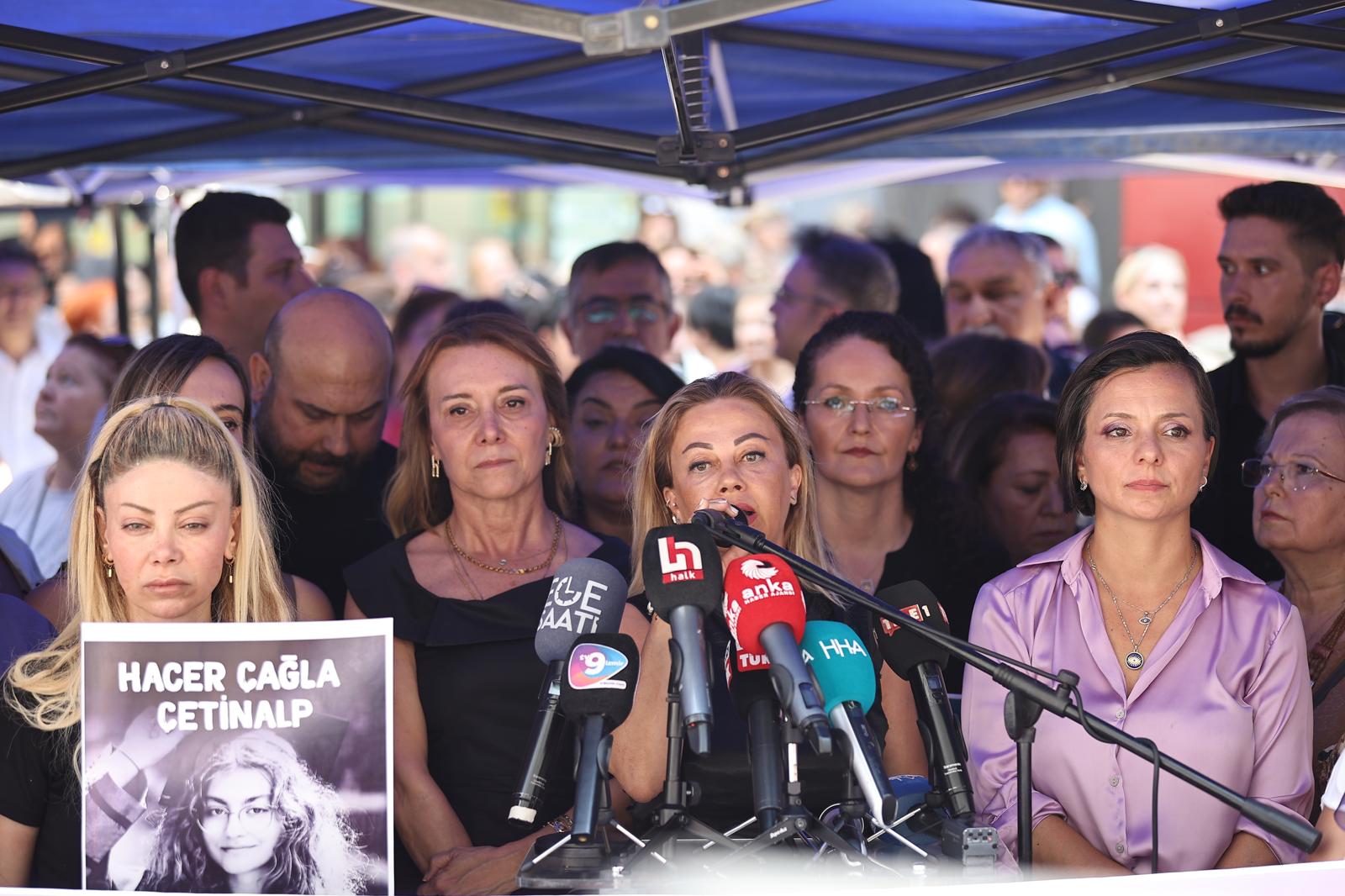 Konak'ta kadınlar şiddete ve kadın cinayetlerine 'hayır' dedi