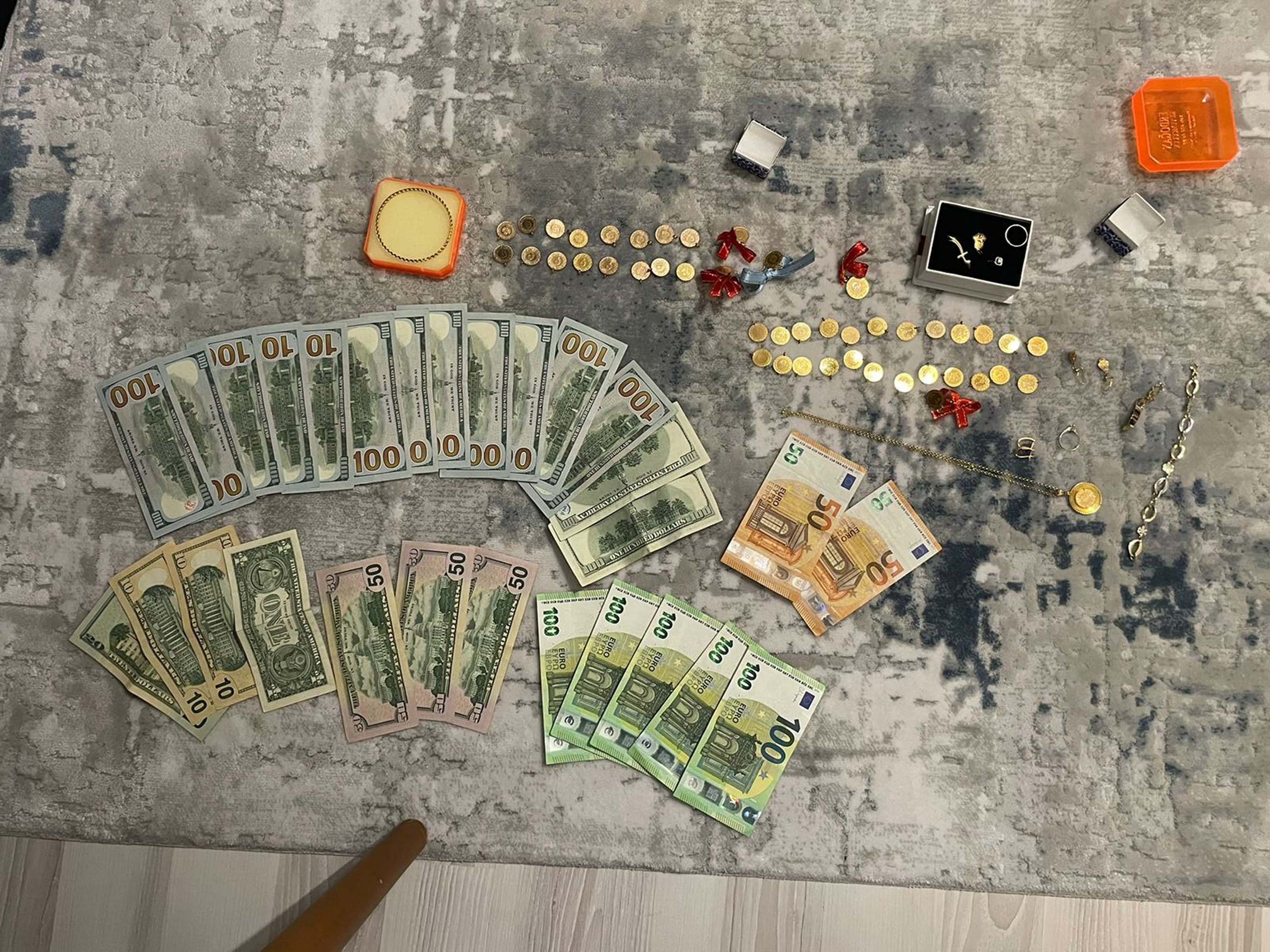 İzmir merkezli 'gümrükte rüşvet' operasyonunda yeni gelişme: 77 şüpheli adliyede