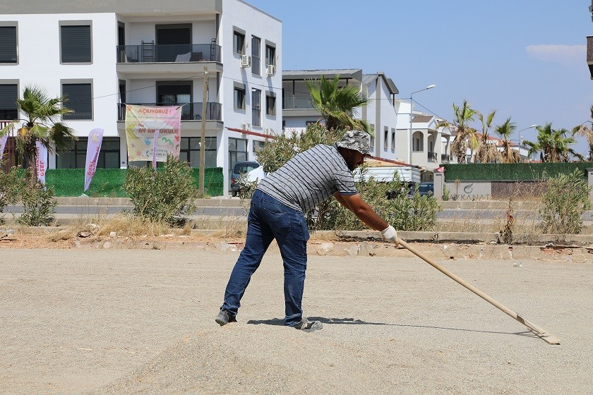 Menderes’te Barbaros Mahallesi’ne Kilit Parke
