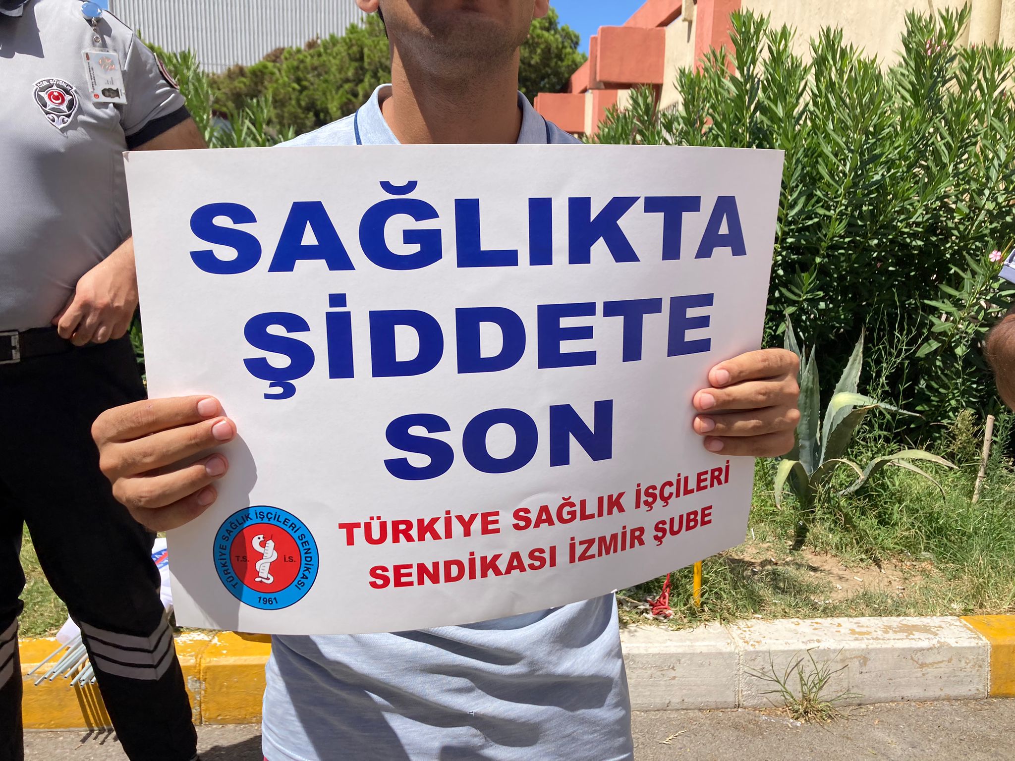 Türkiye Sağlık İşçileri Sendikası: Hastanede güvenlik görevlisi olan Abdullah Bahur'a yönelik şiddeti kınadı